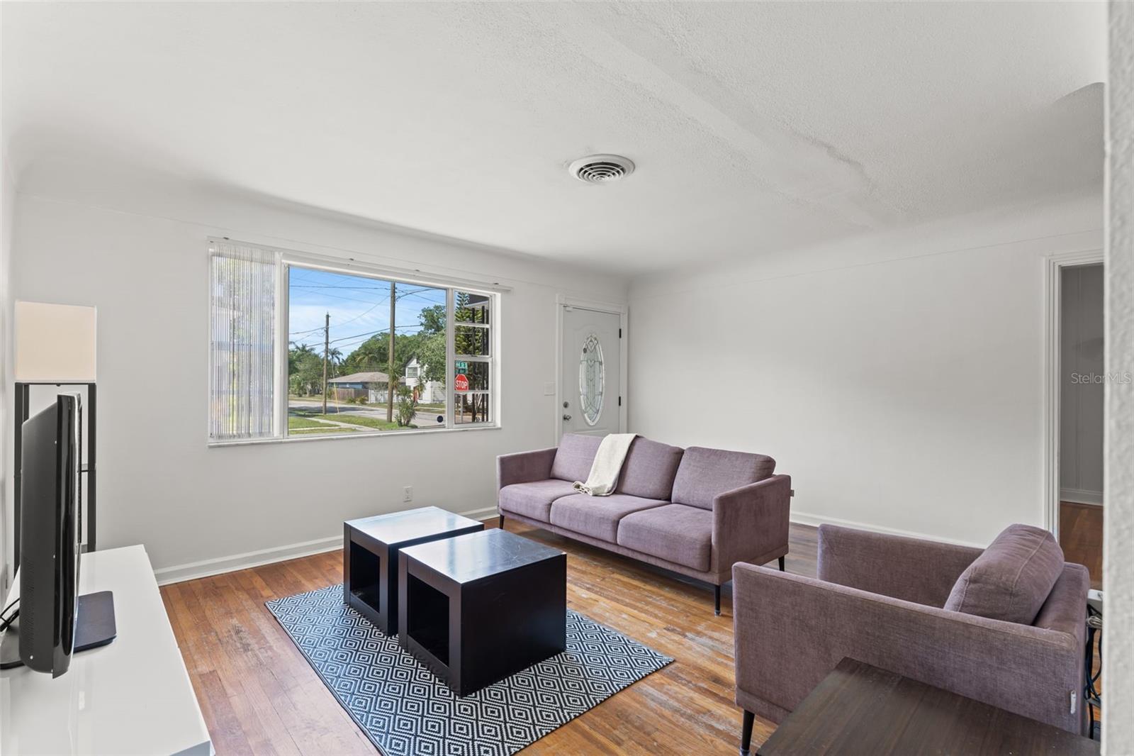 Image 3 of 27 For 4400 2nd Avenue S
