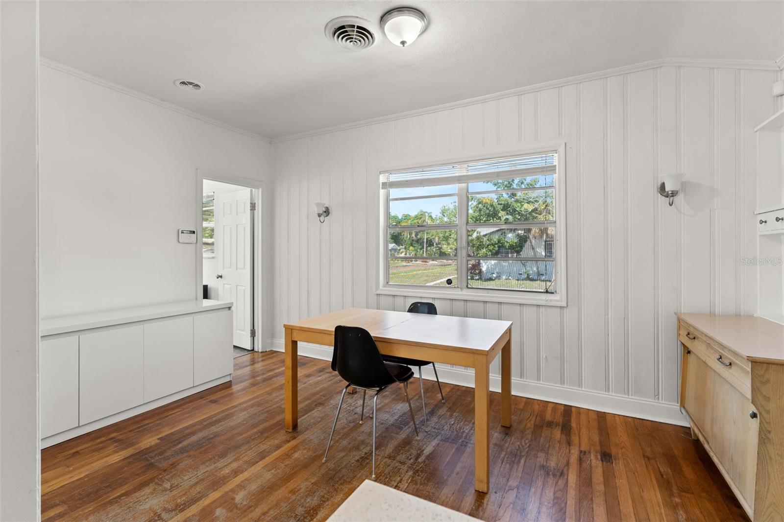 Image 5 of 27 For 4400 2nd Avenue S