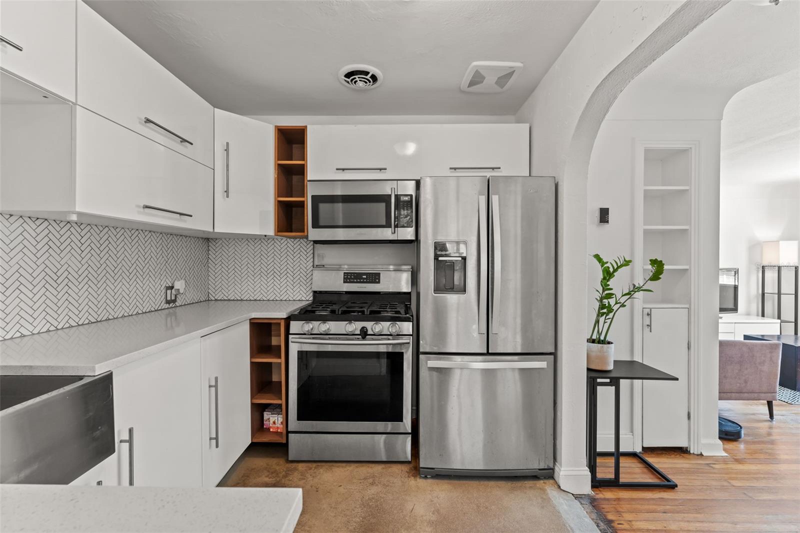 Image 9 of 27 For 4400 2nd Avenue S