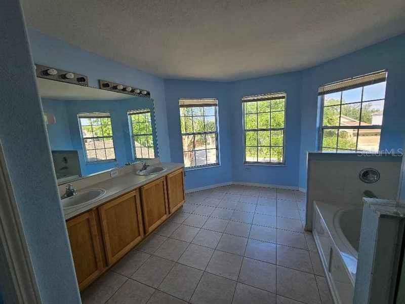 Image 5 of 13 For 3109 Chessington Drive