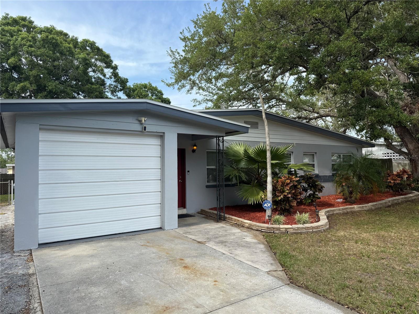 Image 4 of 34 For 1542 Sherwood Street