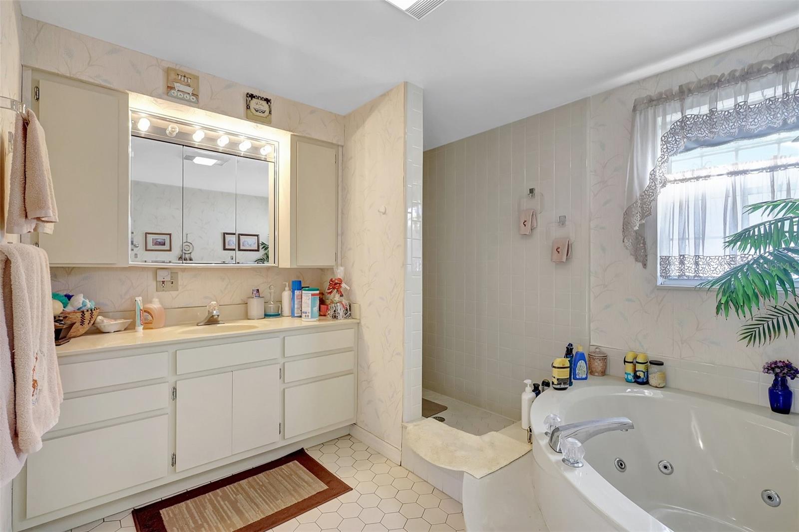 Image 31 of 54 For 4610 47th Way N