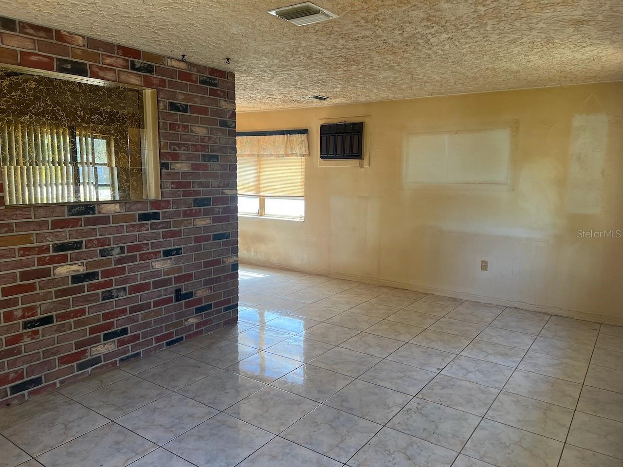 Image 3 of 22 For 4191 71st Avenue N