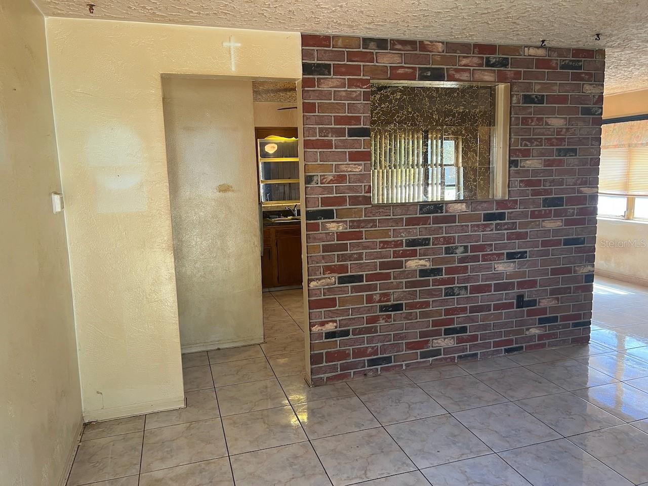 Image 4 of 22 For 4191 71st Avenue N