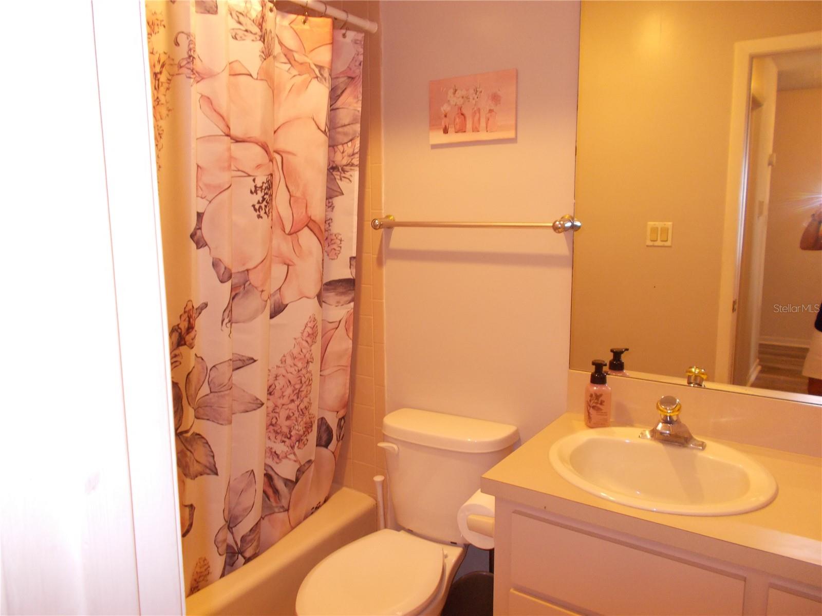 Image 22 of 26 For 5225 Imperial Lakes Boulevard 52
