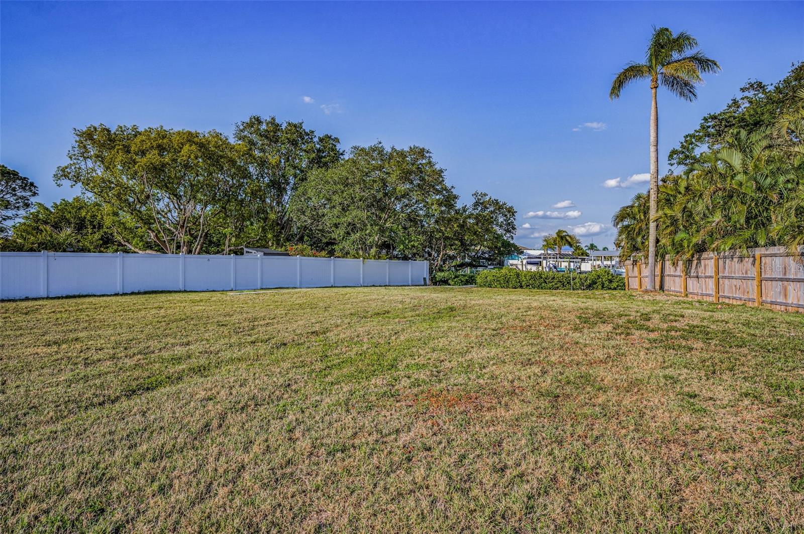 Image 12 of 31 For 117 Carlyle Drive