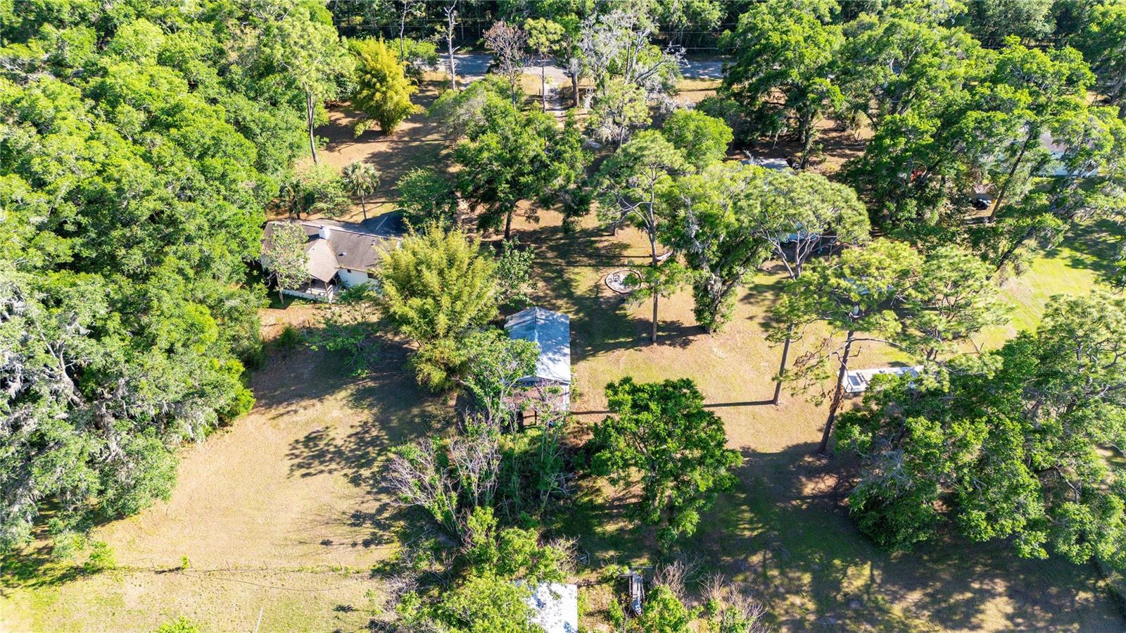 Listing photo id 8 for 27477 Old Trilby Road