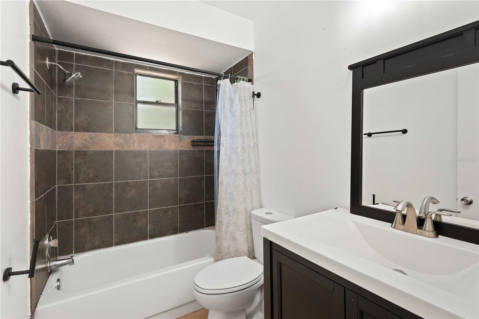 Listing photo id 30 for 27477 Old Trilby Road