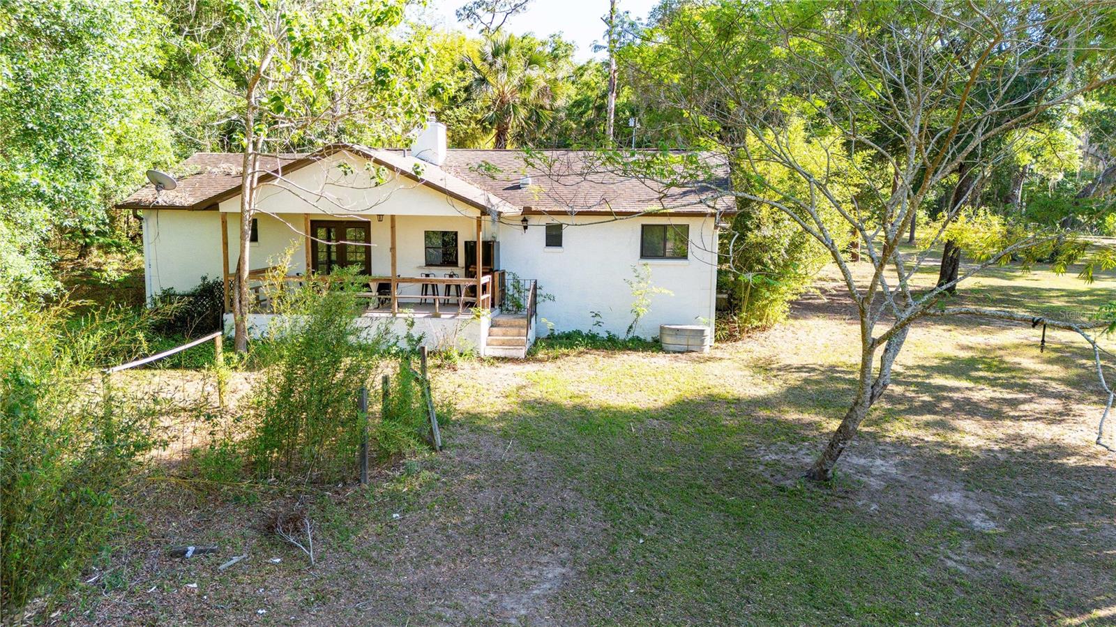 Listing photo id 7 for 27477 Old Trilby Road