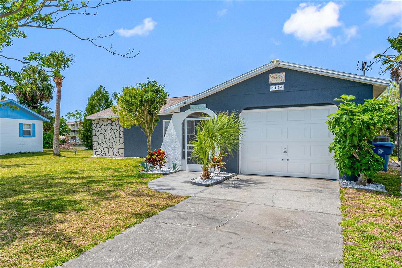 Image 2 of 19 For 4124 Pine Dale Court