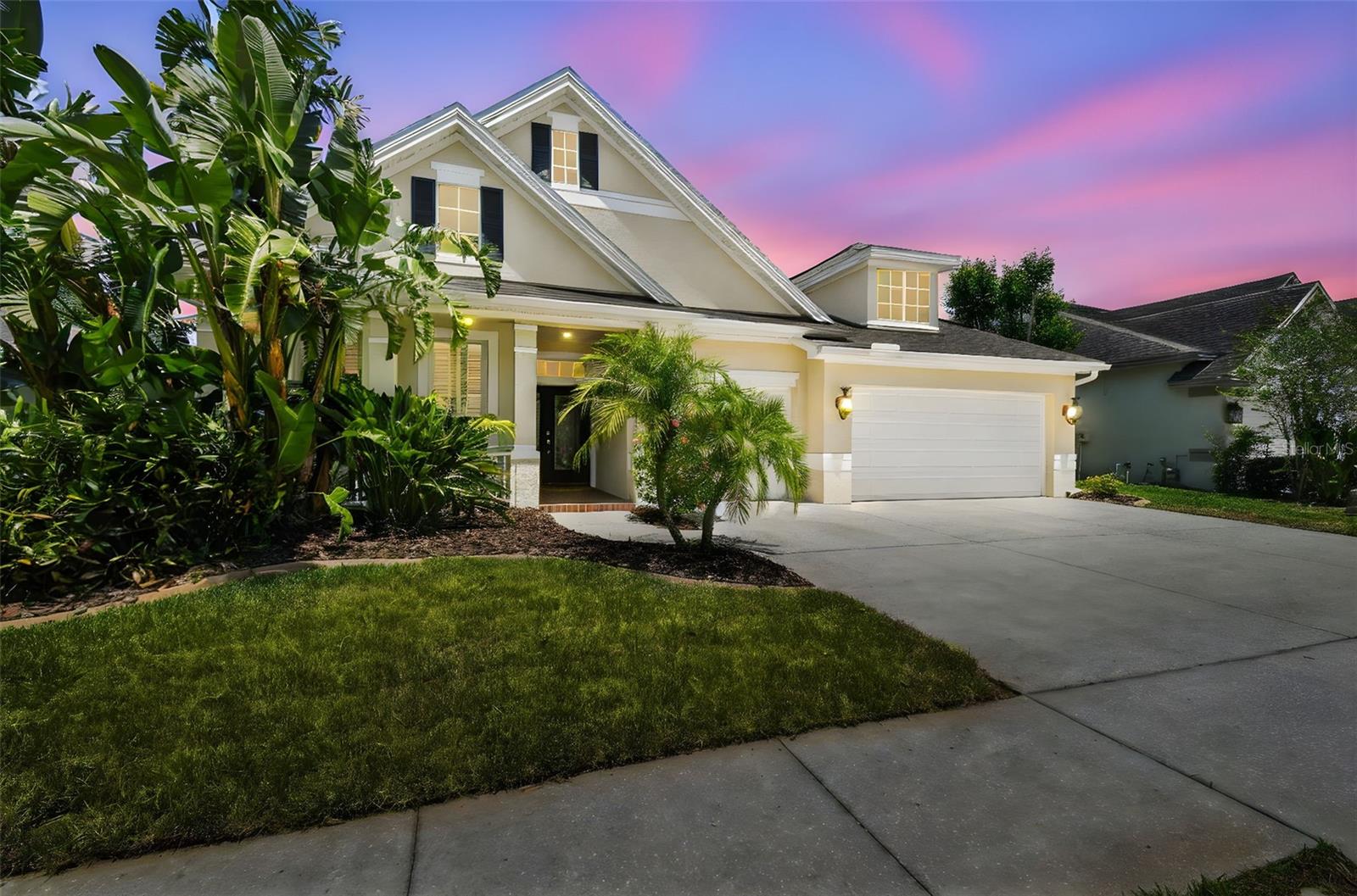 Listing photo id 0 for 2919 Northfield Drive