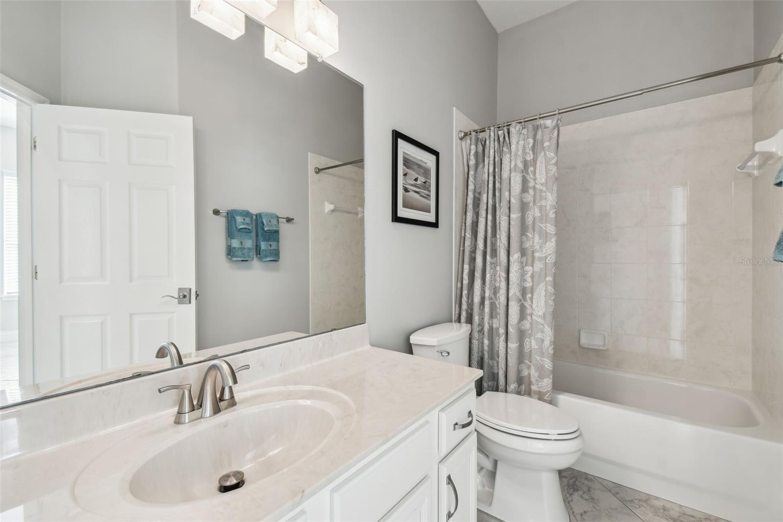 Listing photo id 24 for 2919 Northfield Drive