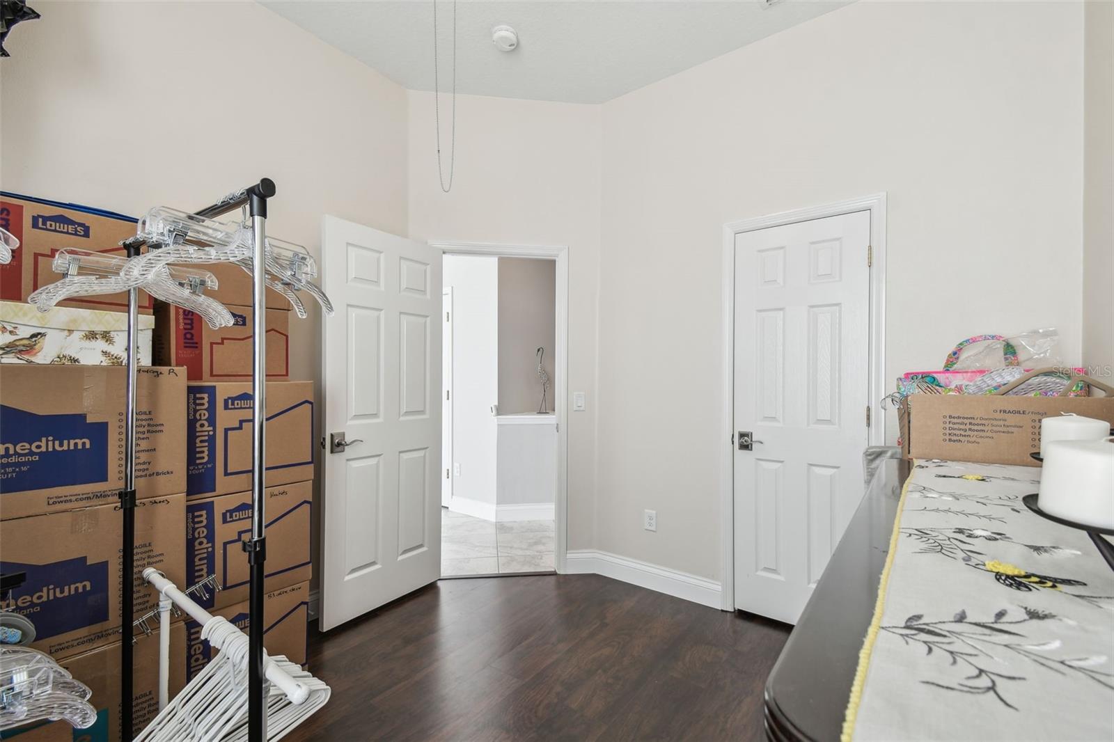 Listing photo id 36 for 2919 Northfield Drive