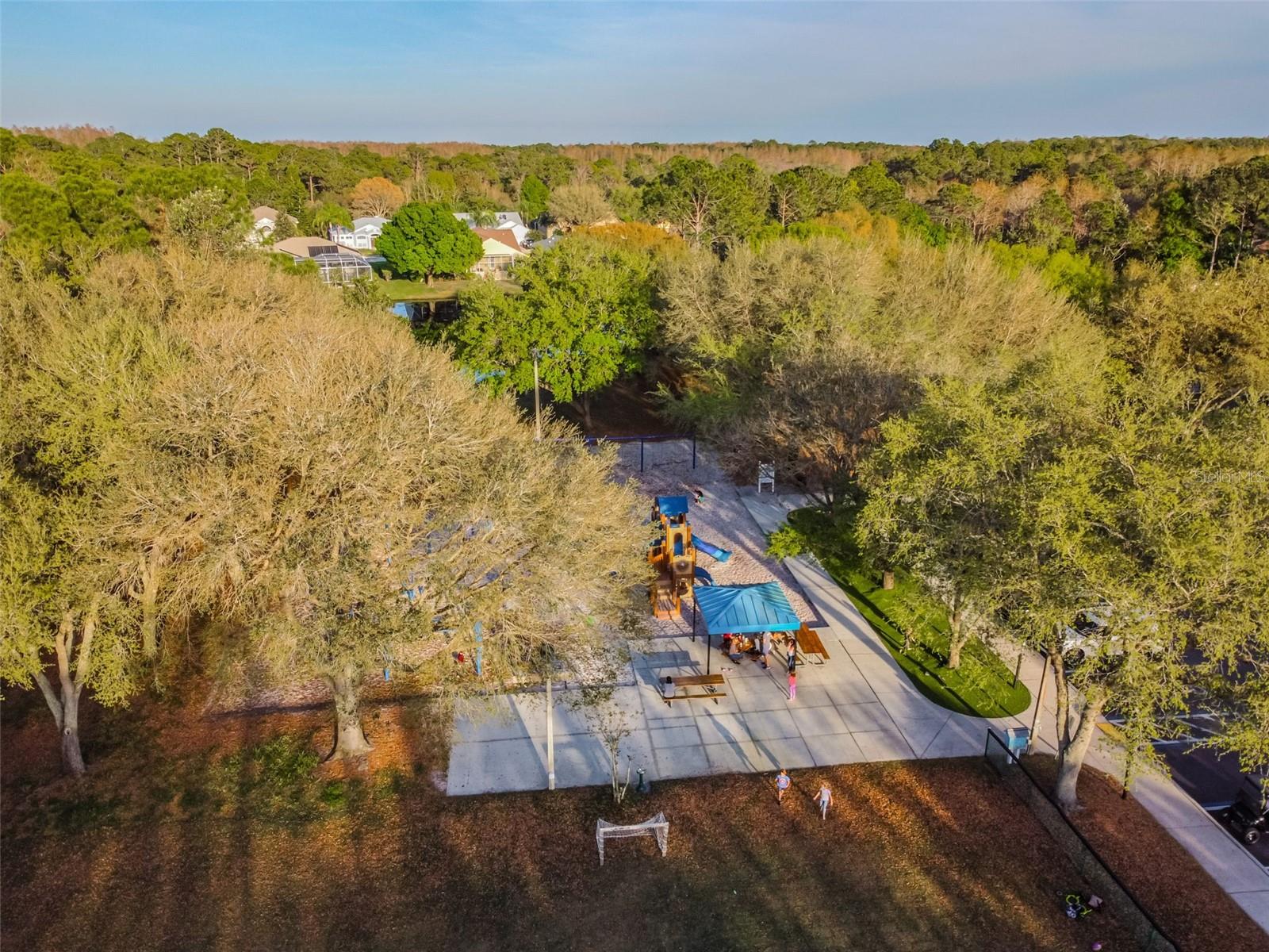 Listing photo id 51 for 2919 Northfield Drive
