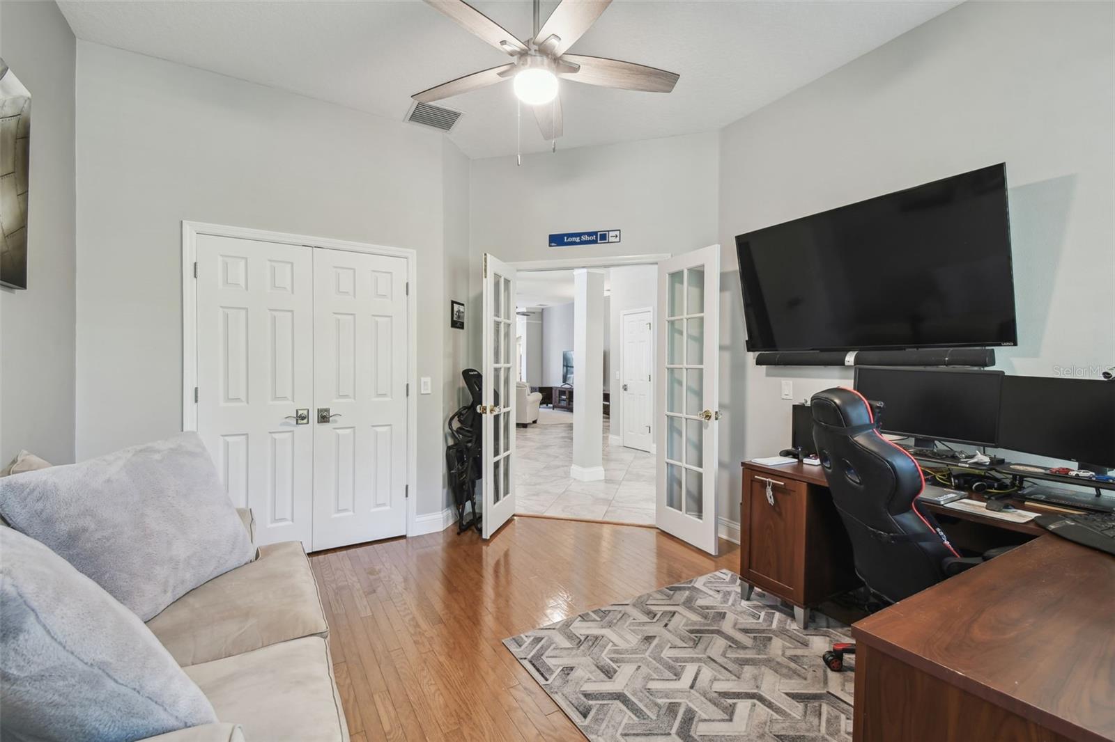 Listing photo id 4 for 2919 Northfield Drive