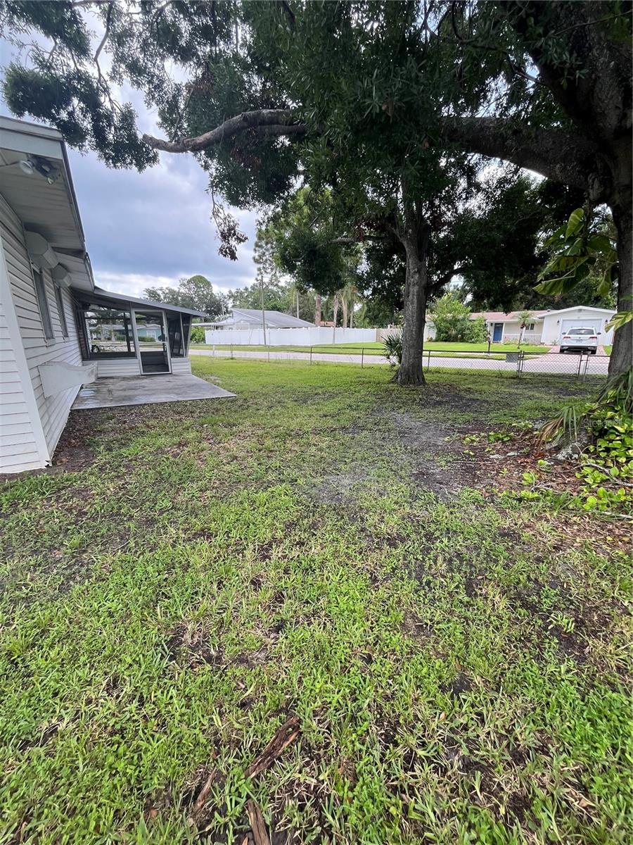 Image 11 of 22 For 4609 Renellie Drive