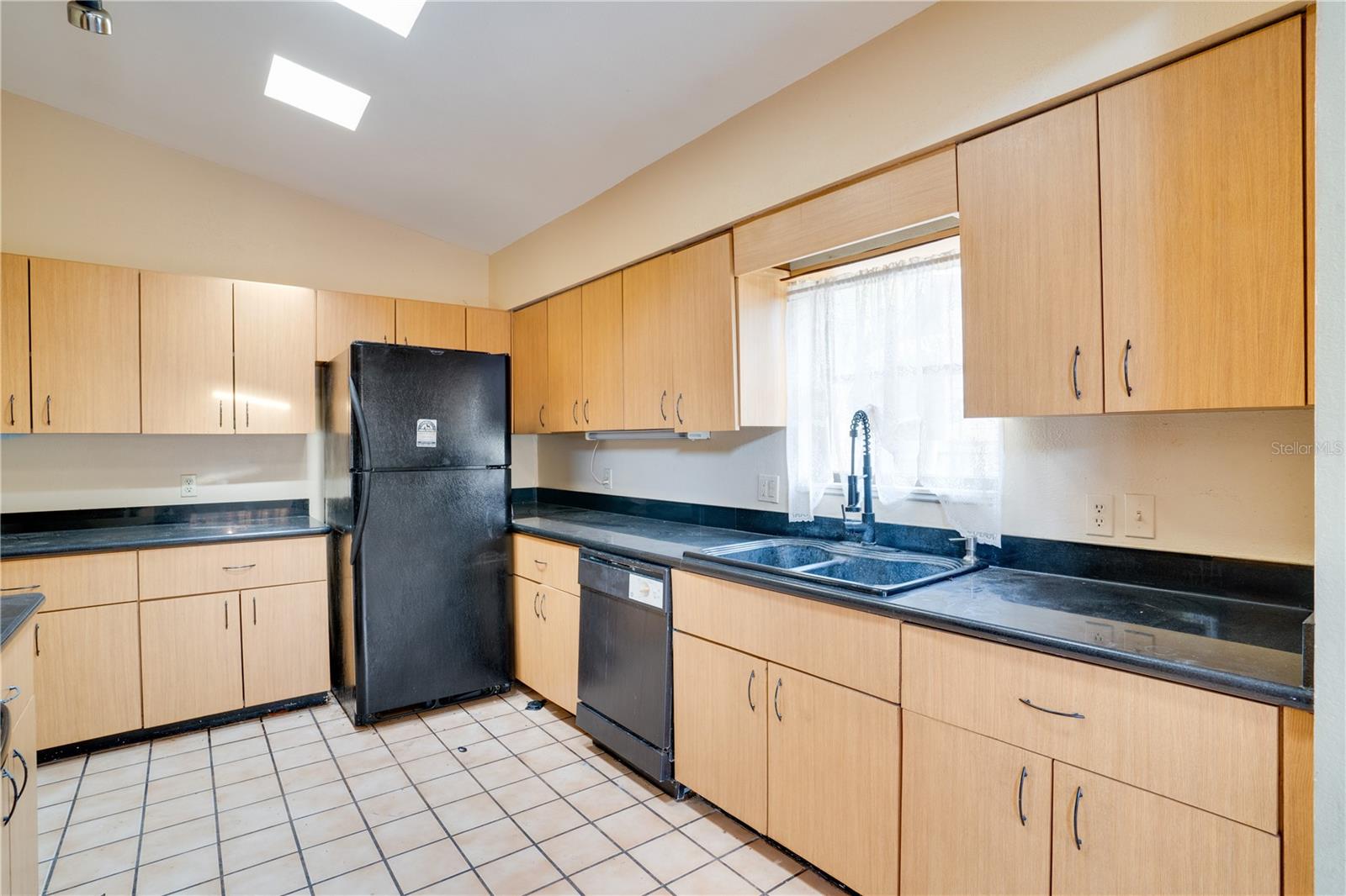 Image 14 of 39 For 5775 61st Street N