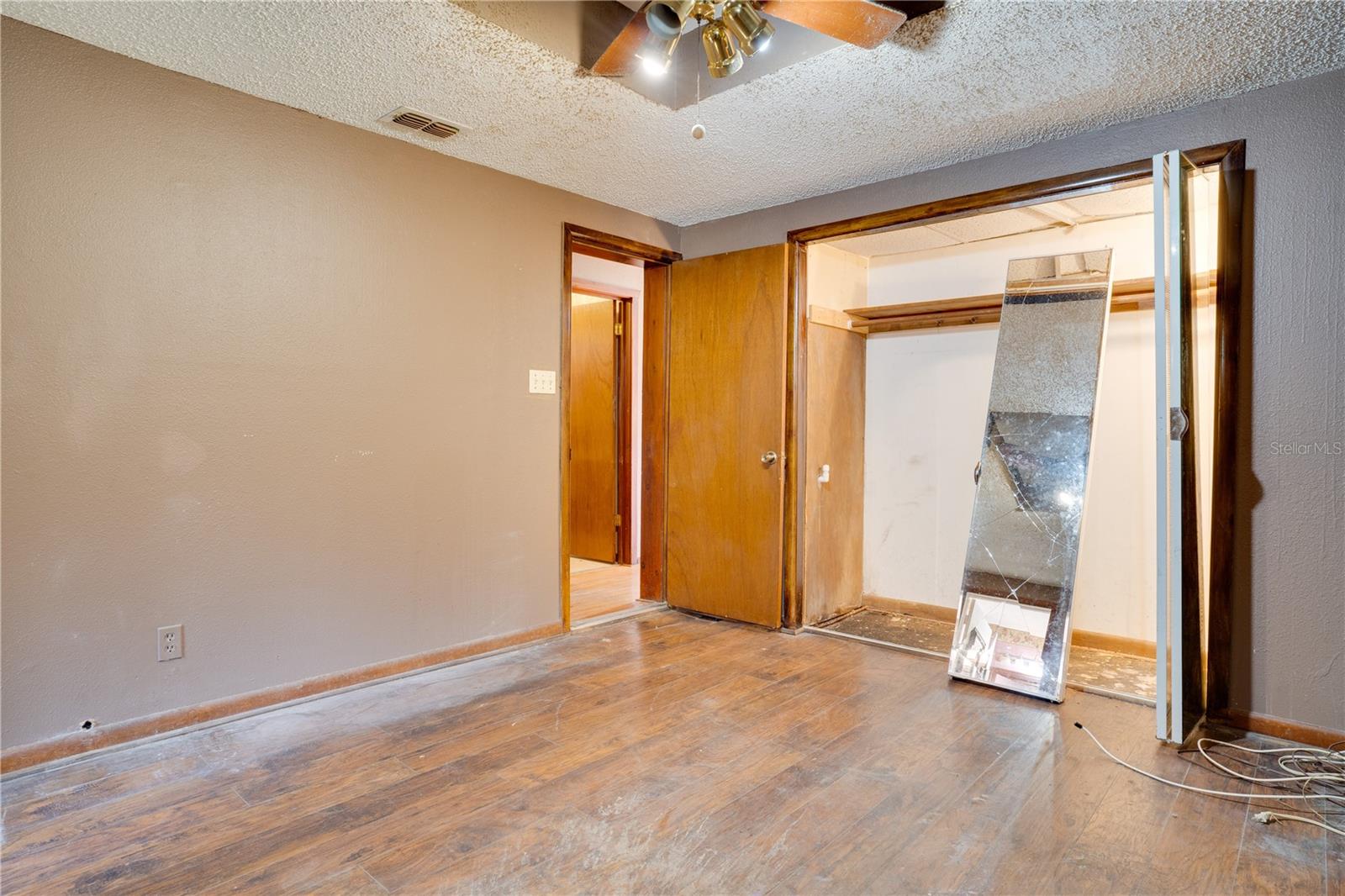 Image 17 of 39 For 5775 61st Street N