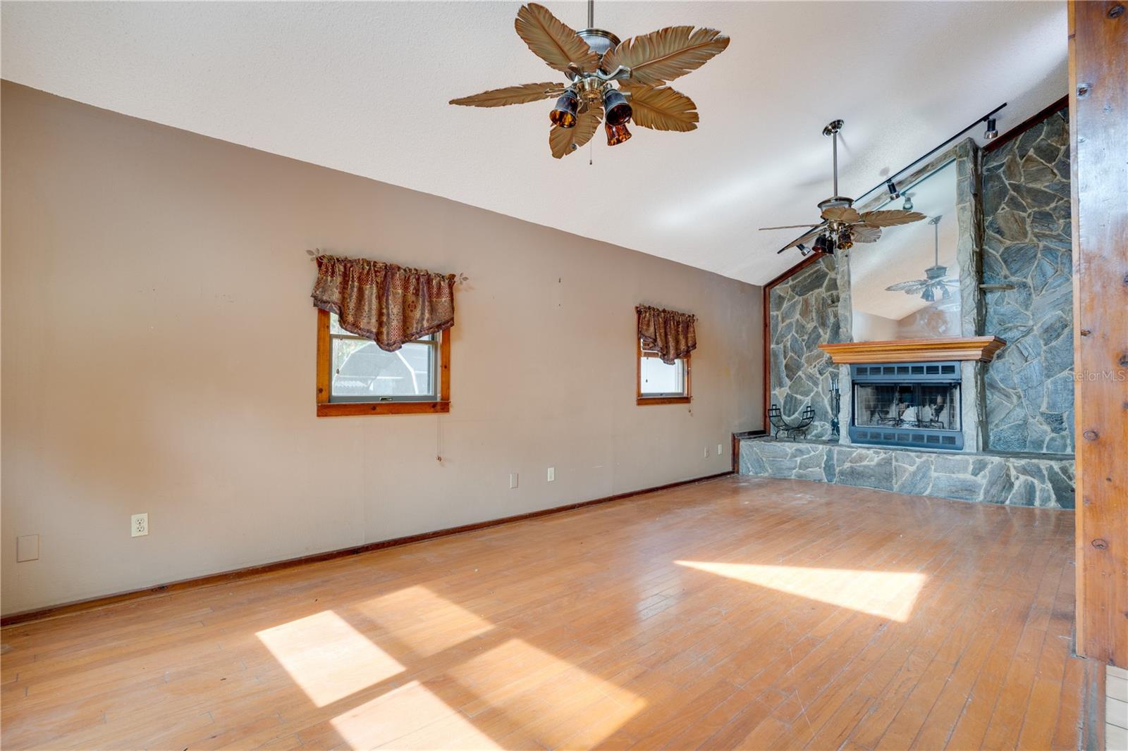 Image 8 of 39 For 5775 61st Street N