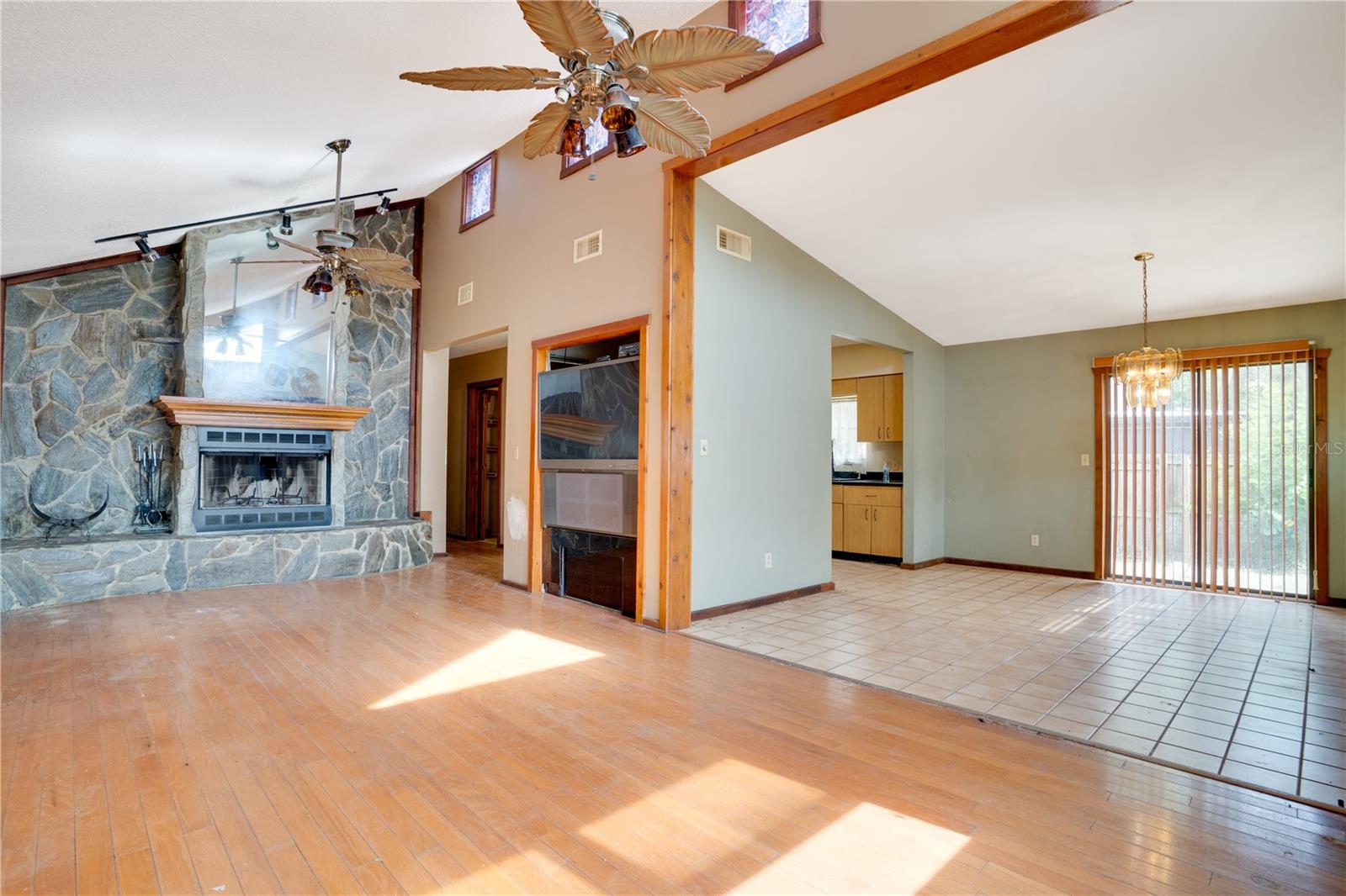 Image 9 of 39 For 5775 61st Street N