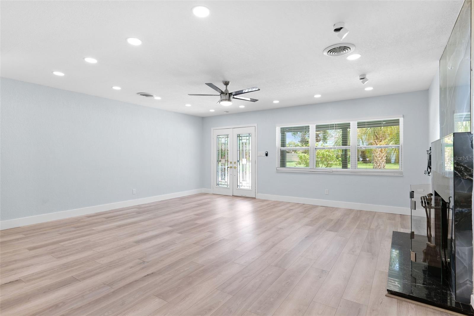 Image 10 of 57 For 8231 31st Terrace N