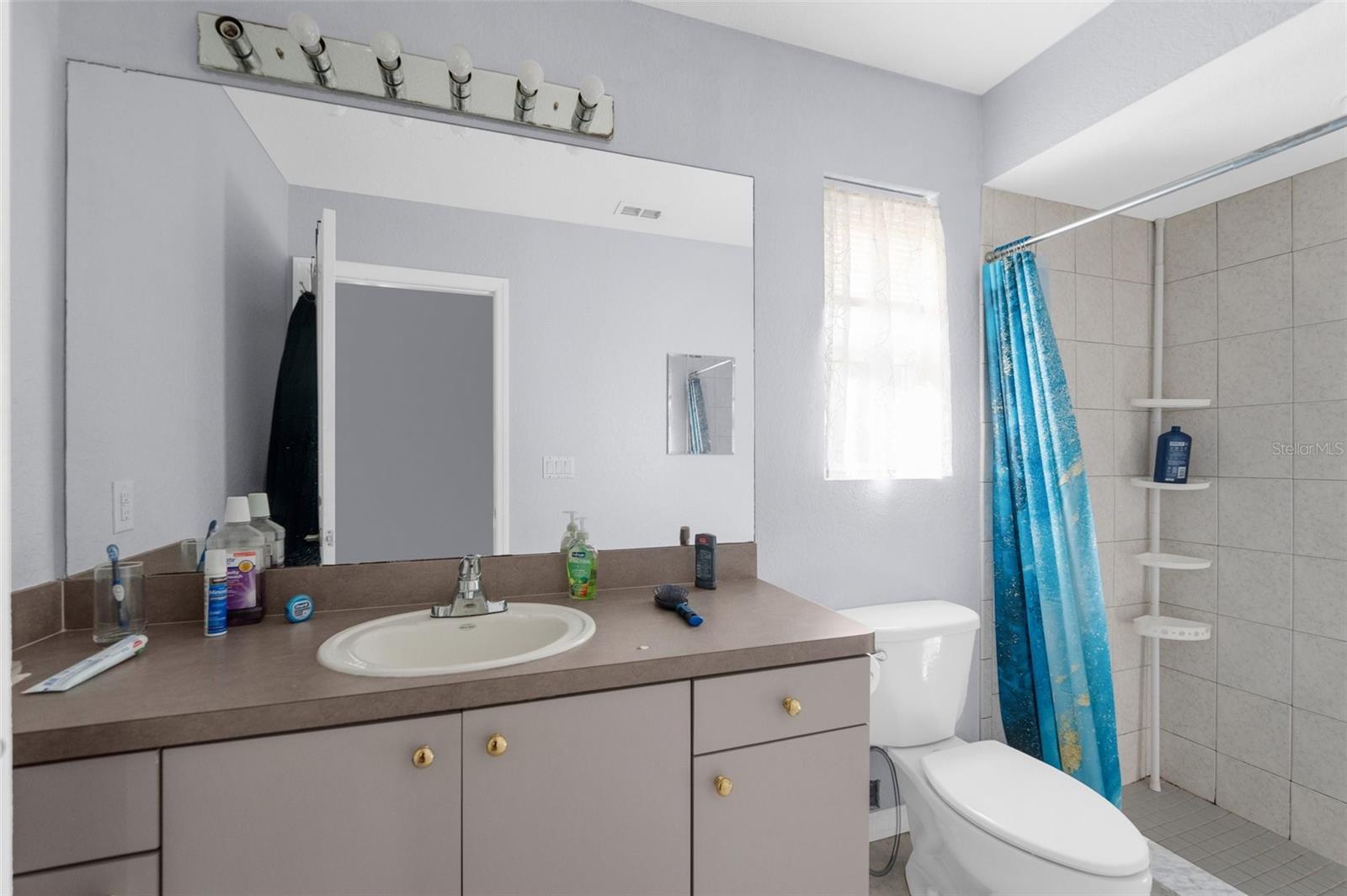 Image 33 of 37 For 11780 Linden Drive