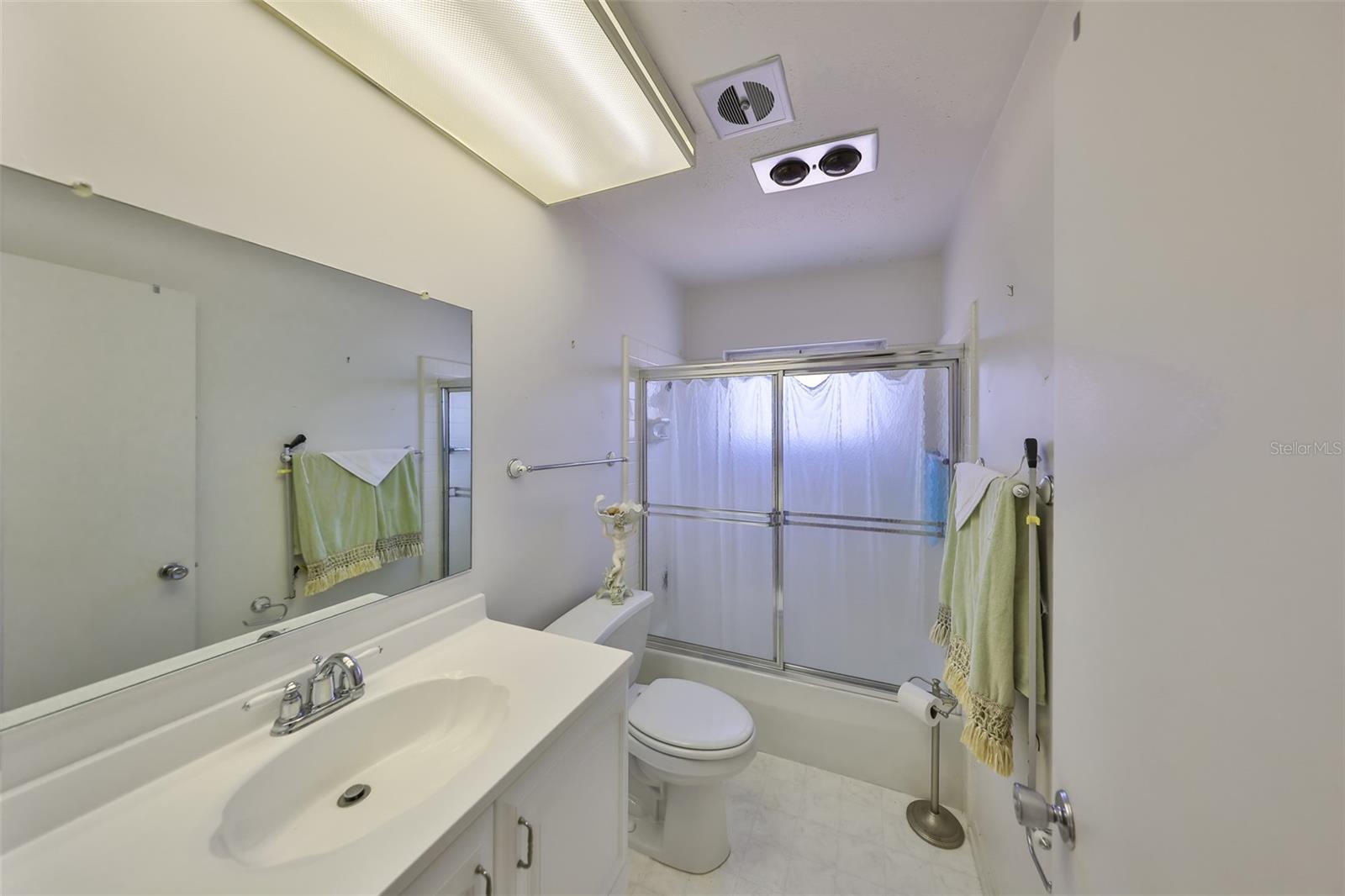 Image 33 of 49 For 1809 Haverford Avenue