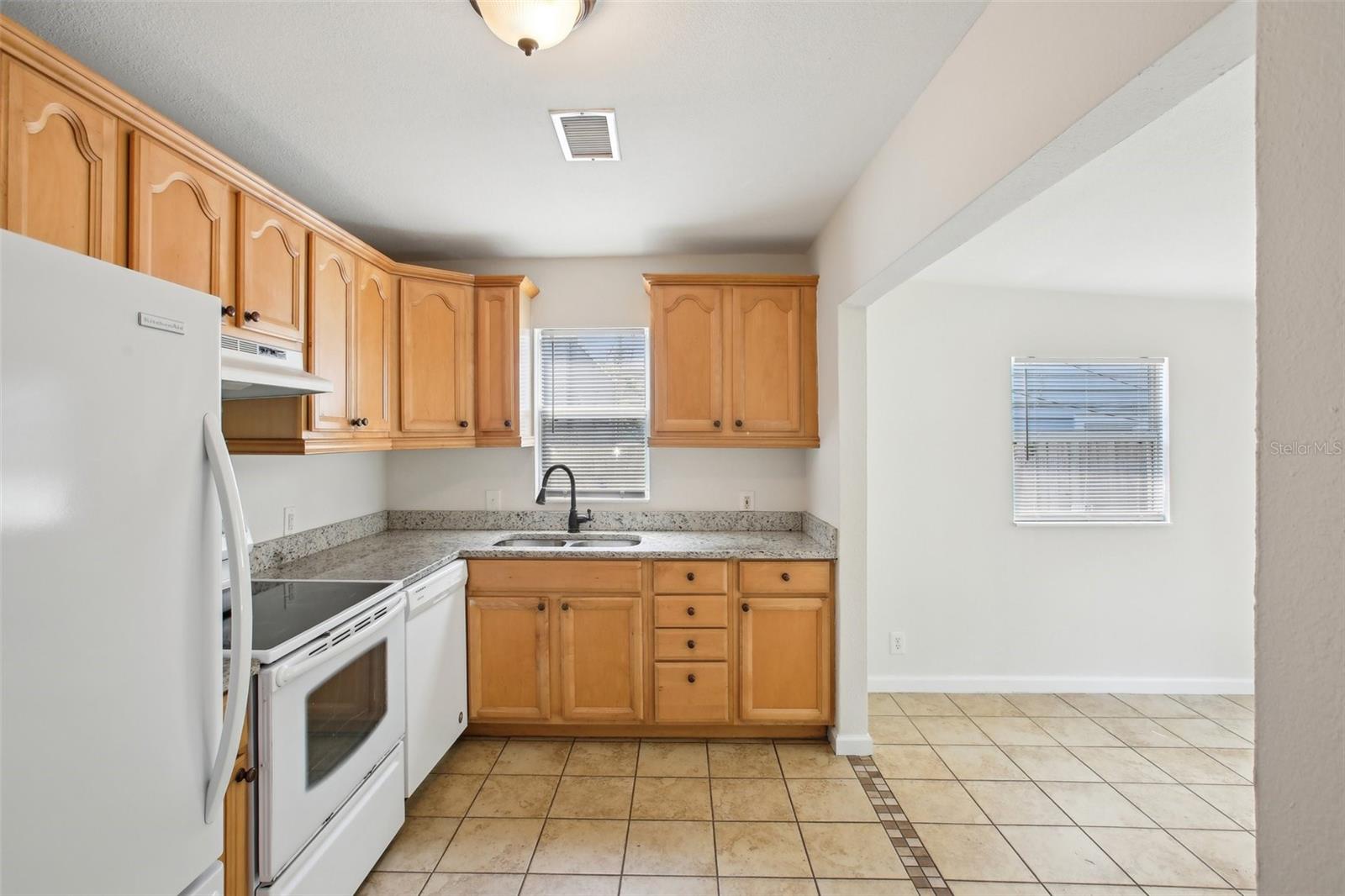 Image 14 of 31 For 1125 19th Avenue N