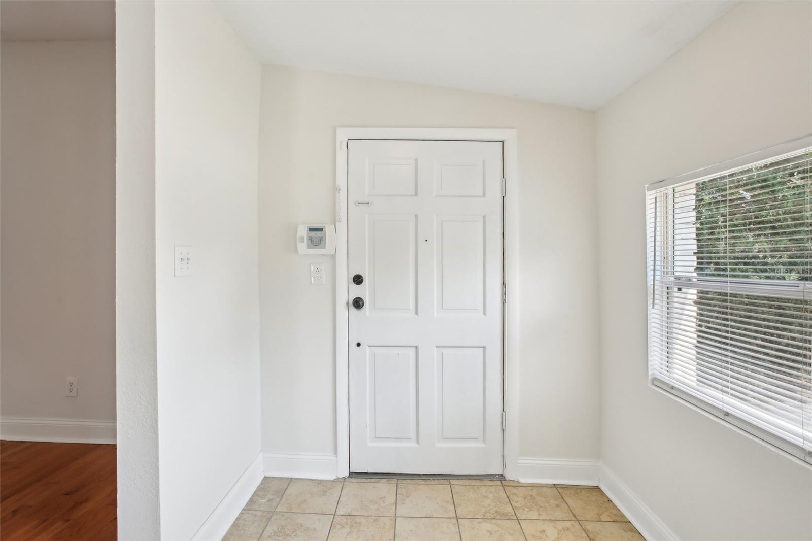 Image 27 of 31 For 1125 19th Avenue N