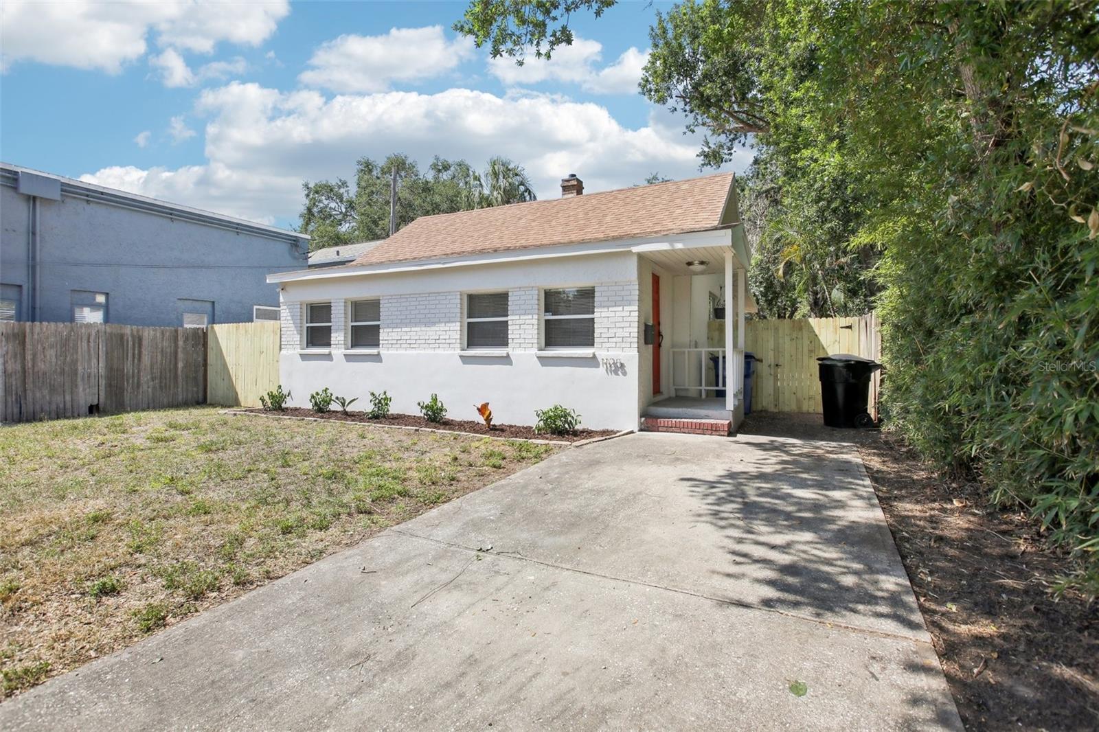 Image 3 of 31 For 1125 19th Avenue N