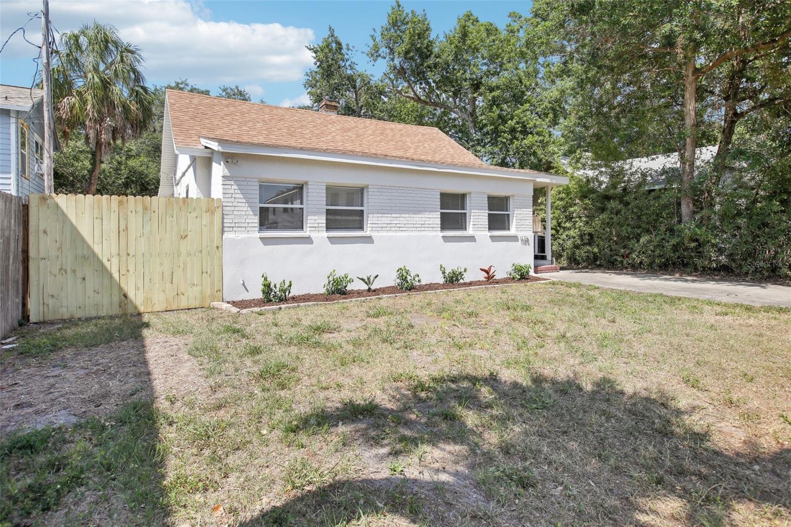 Image 4 of 31 For 1125 19th Avenue N