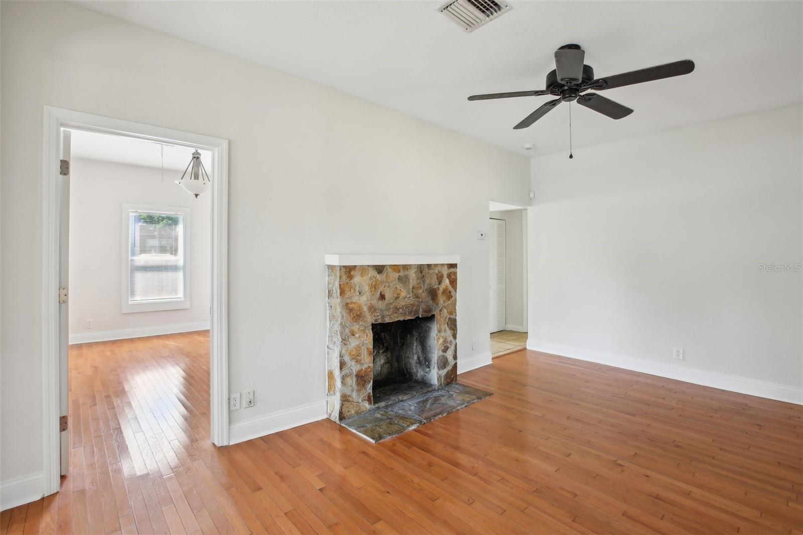 Image 8 of 31 For 1125 19th Avenue N