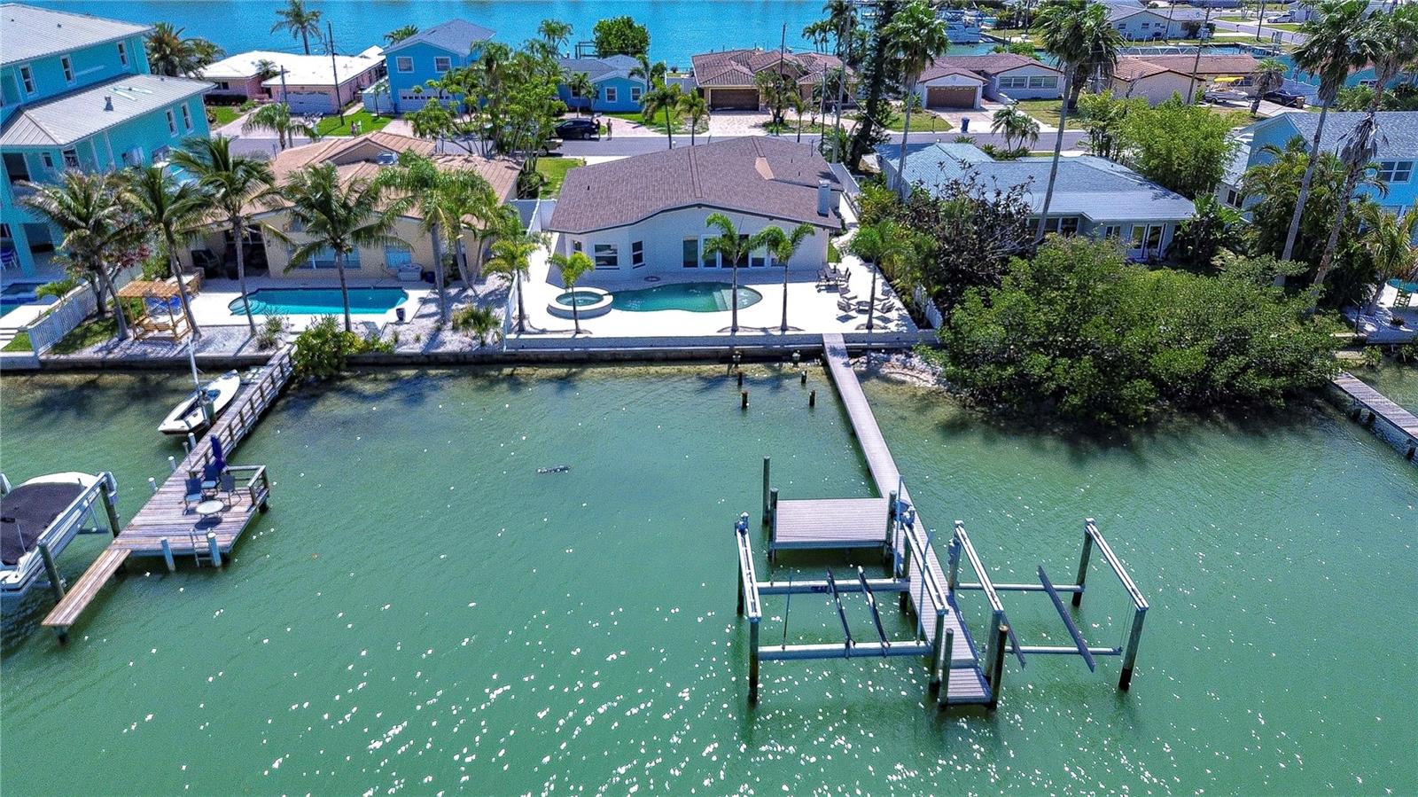 Listing photo id 30 for 568 Crystal Drive