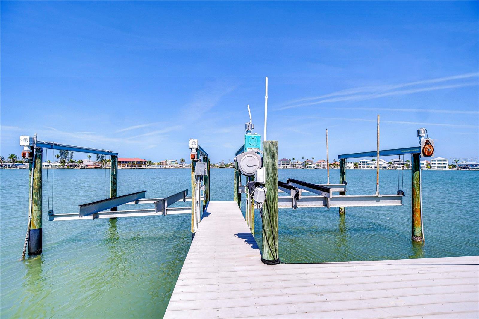 Listing photo id 31 for 568 Crystal Drive