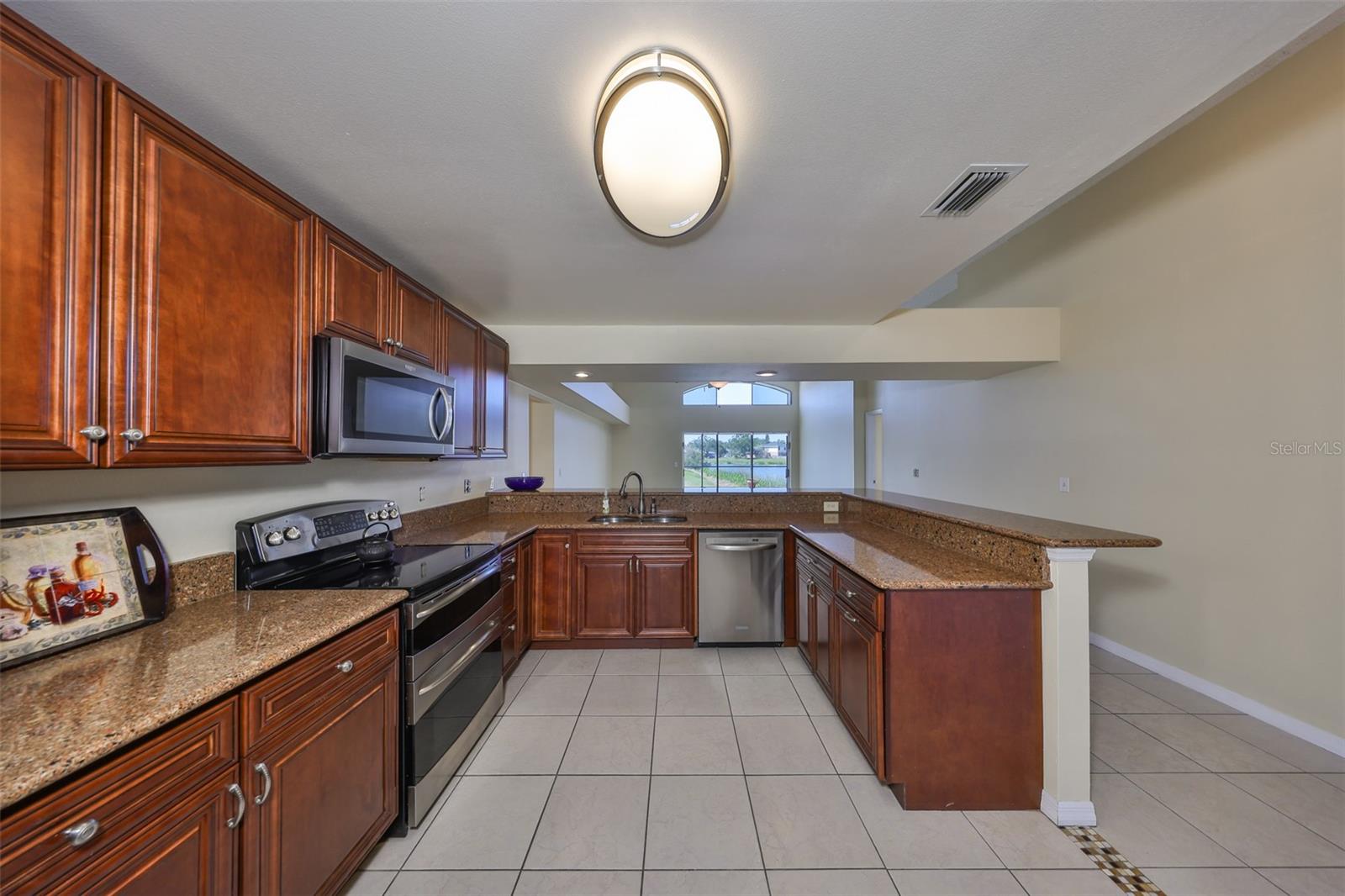 Image 17 of 42 For 1604 Storington Avenue