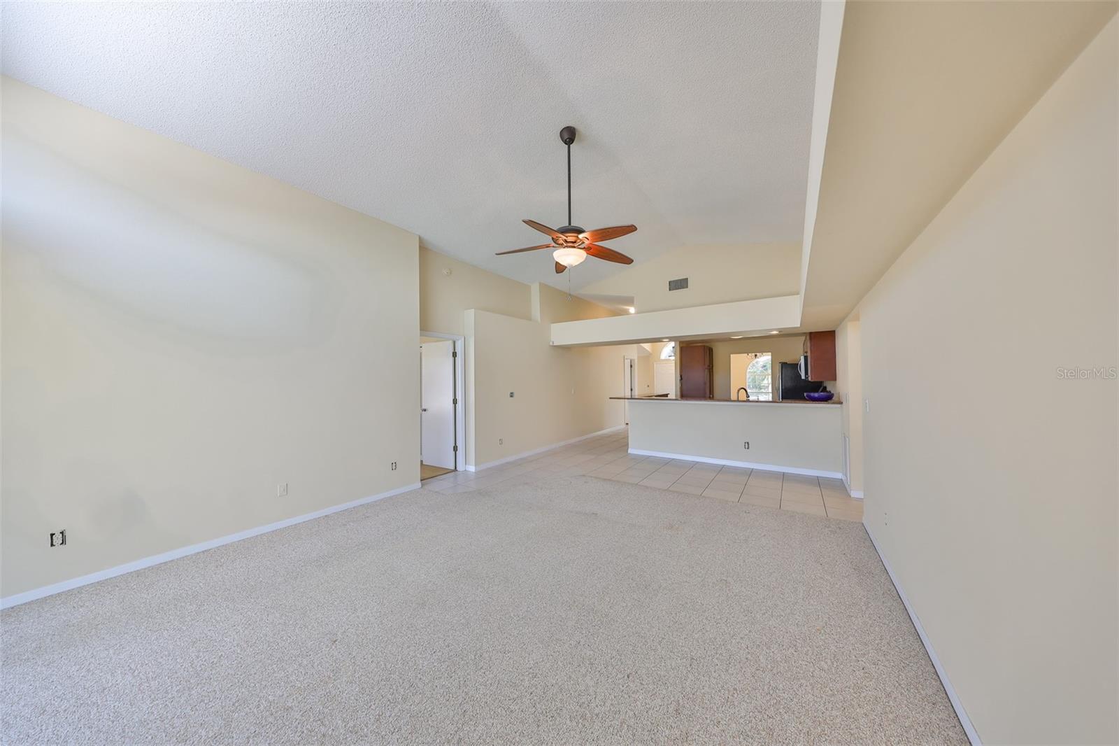 Image 19 of 42 For 1604 Storington Avenue