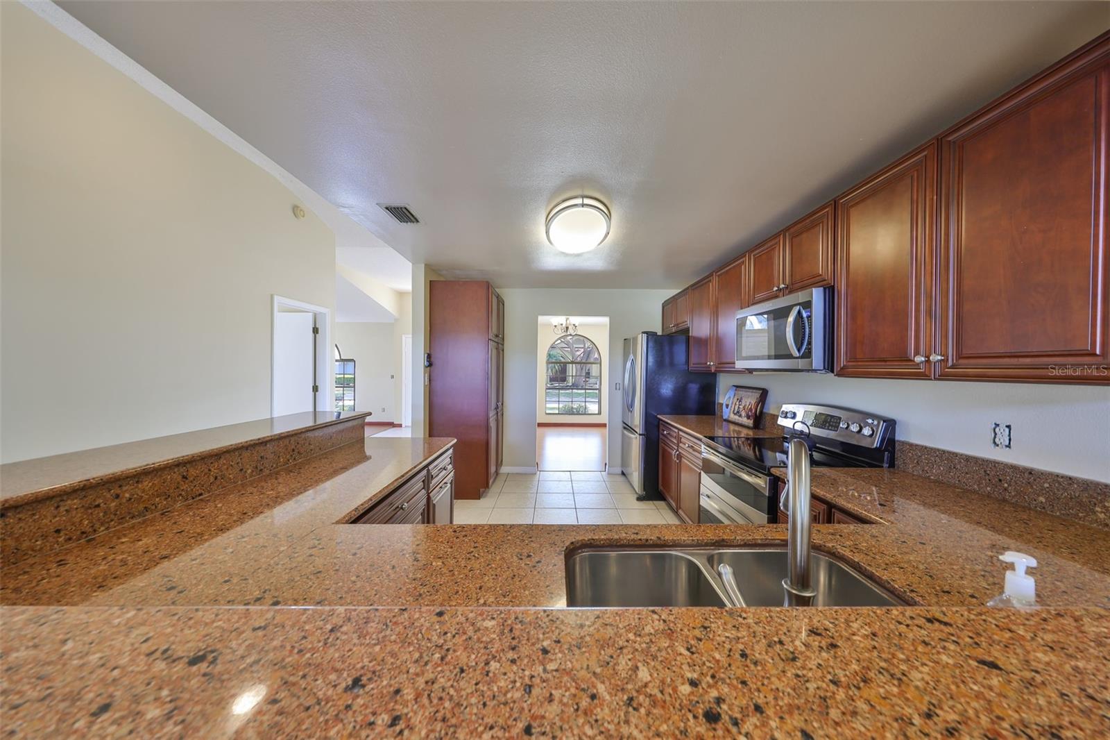 Image 23 of 42 For 1604 Storington Avenue