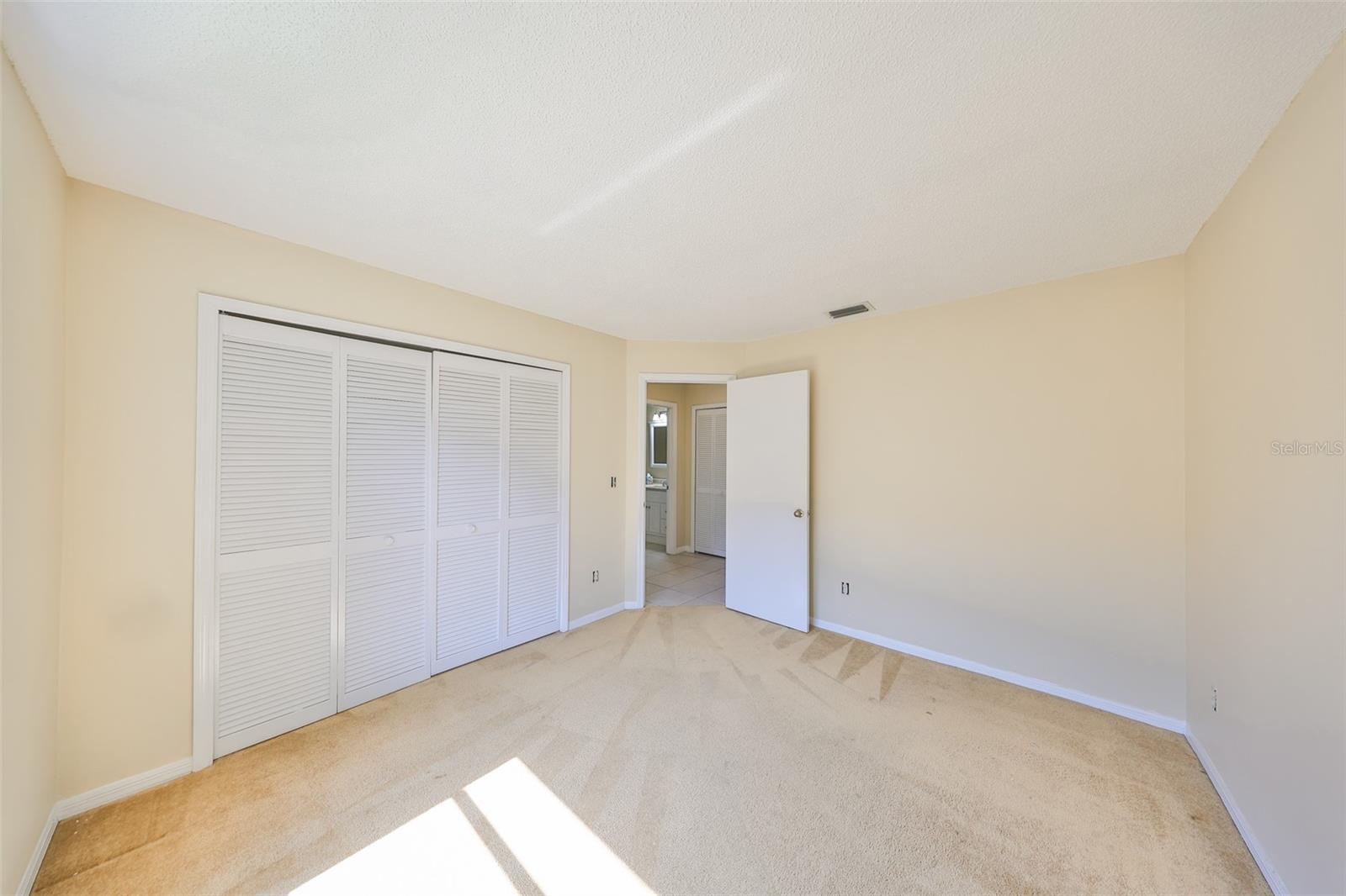 Image 26 of 42 For 1604 Storington Avenue