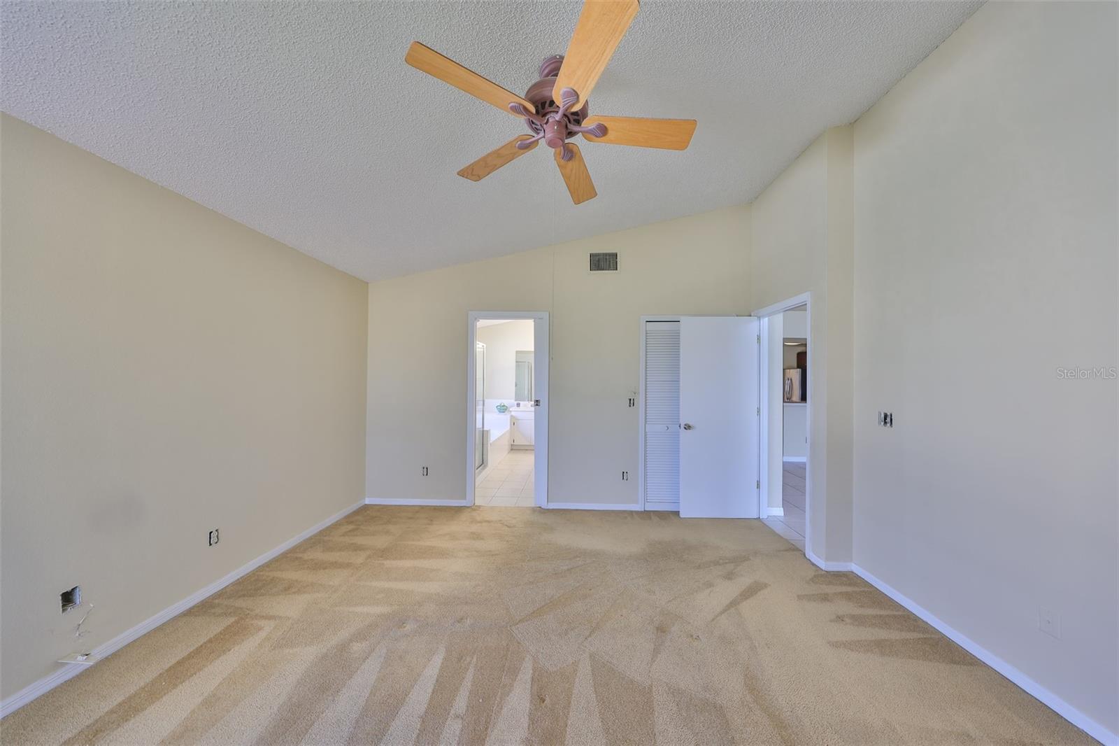 Image 31 of 42 For 1604 Storington Avenue