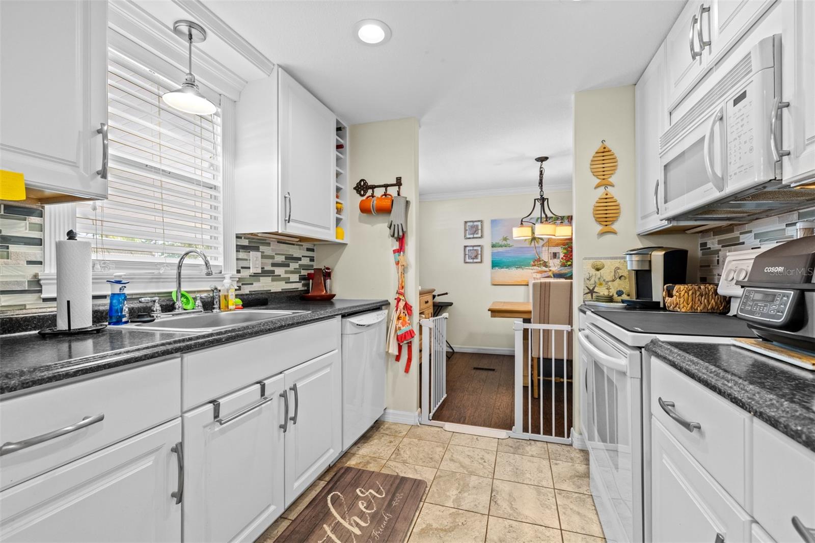Image 10 of 39 For 10300 Holiday Lane 361