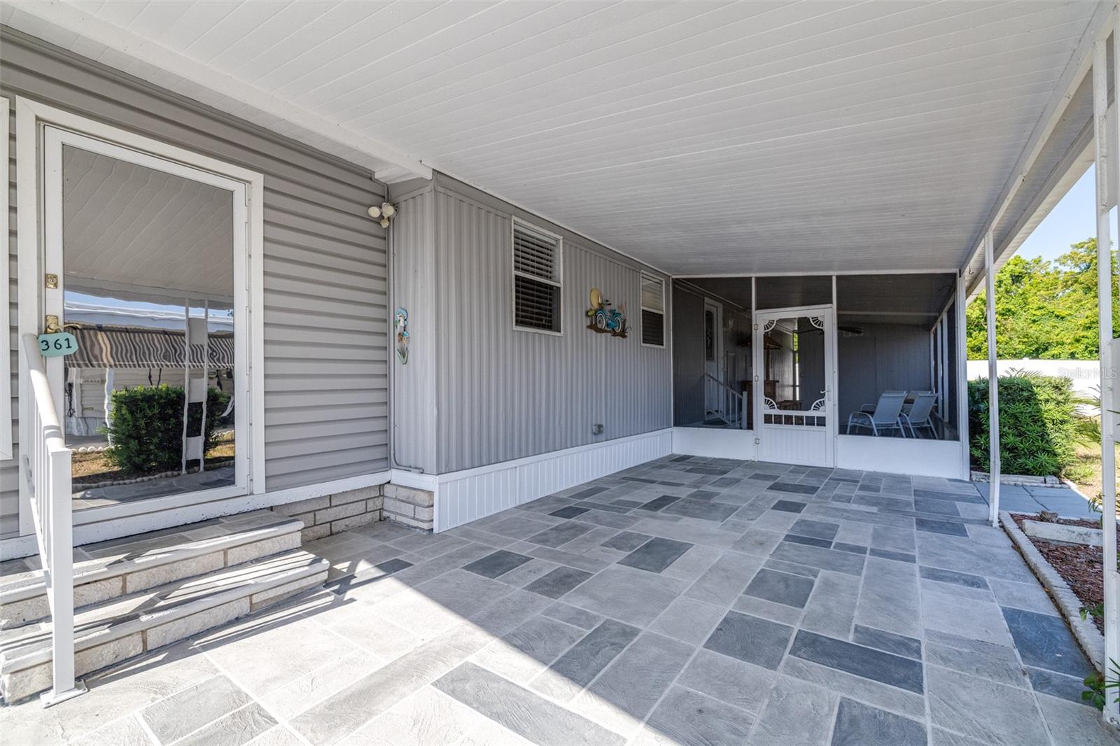 Image 4 of 39 For 10300 Holiday Lane 361