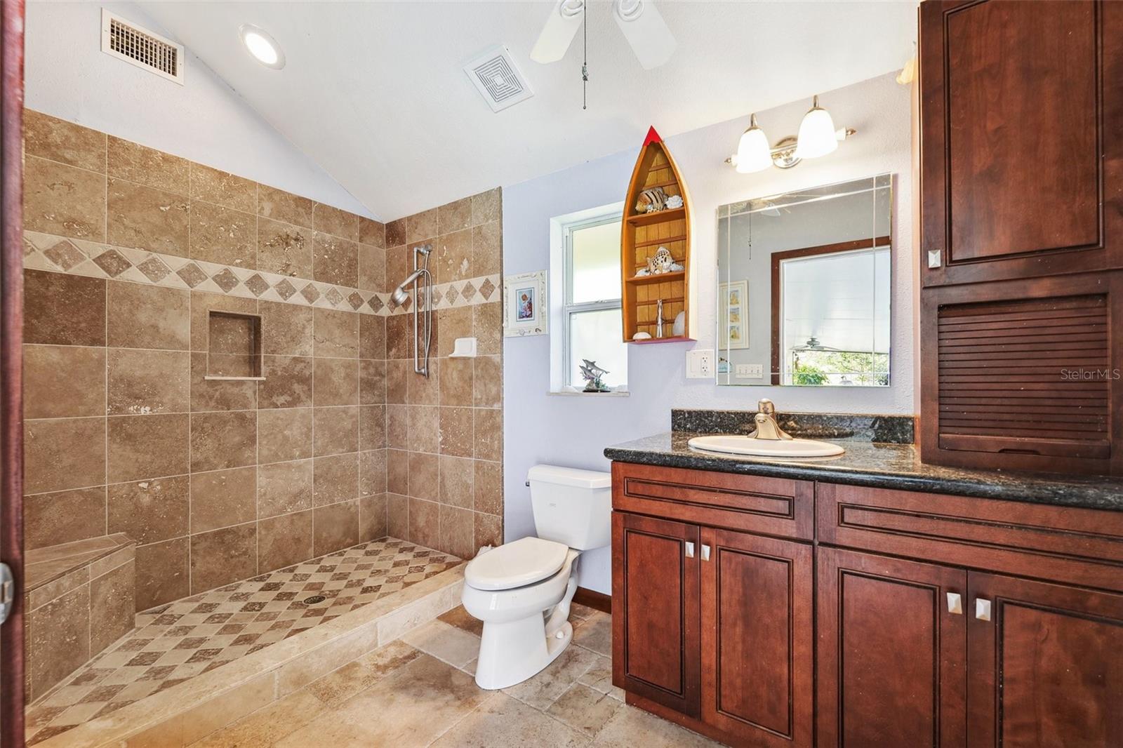 Image 31 of 59 For 6104 Schooner Way