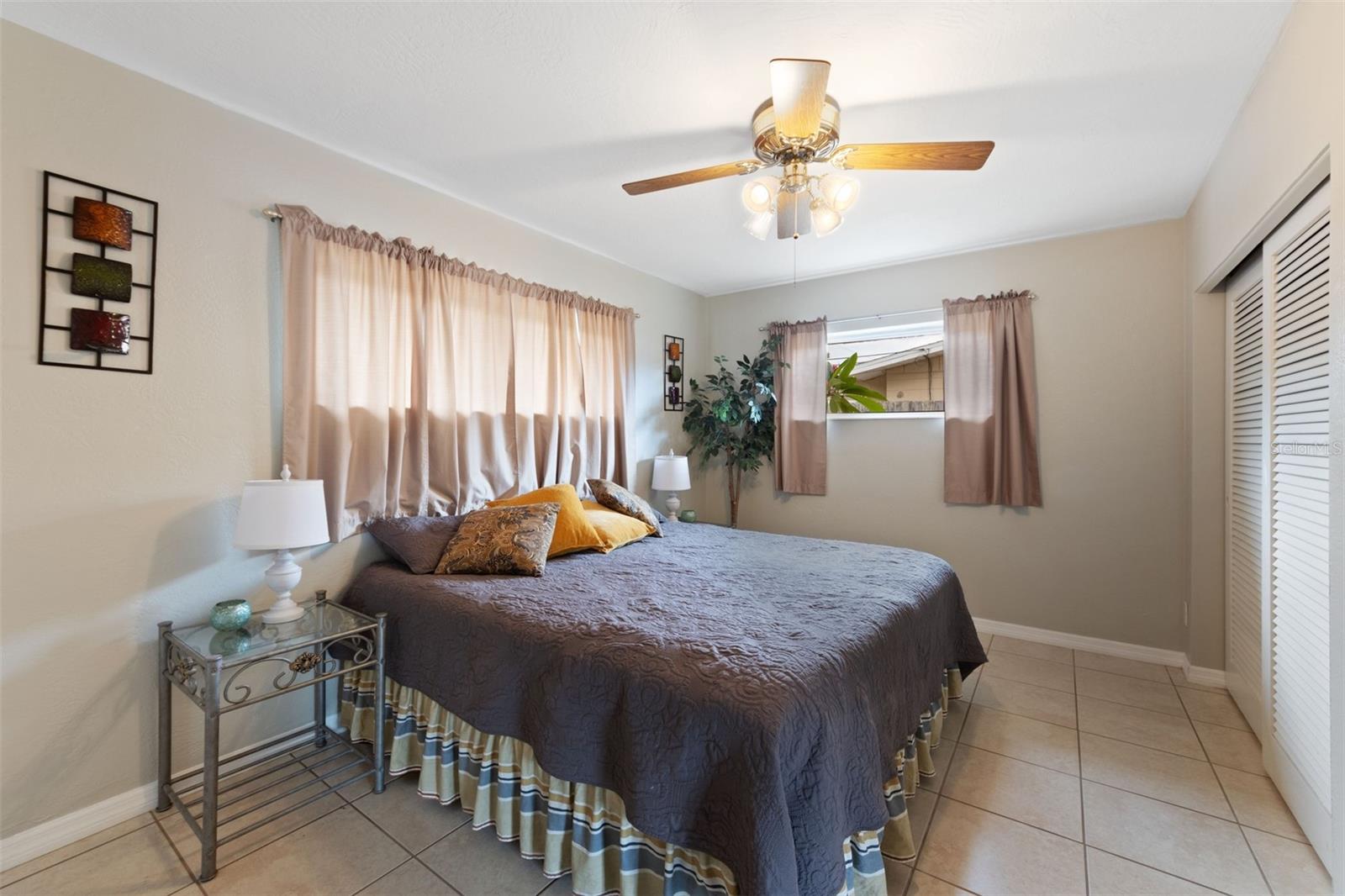Image 10 of 47 For 5561 24th Terrace N