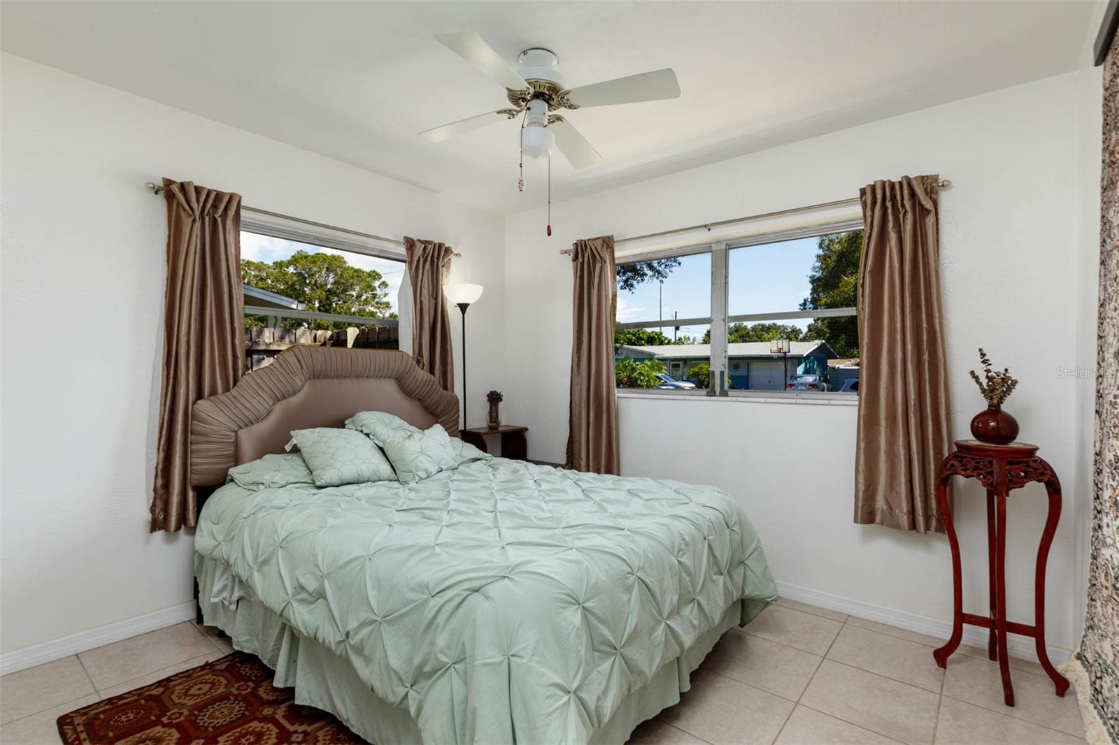 Image 11 of 47 For 5561 24th Terrace N