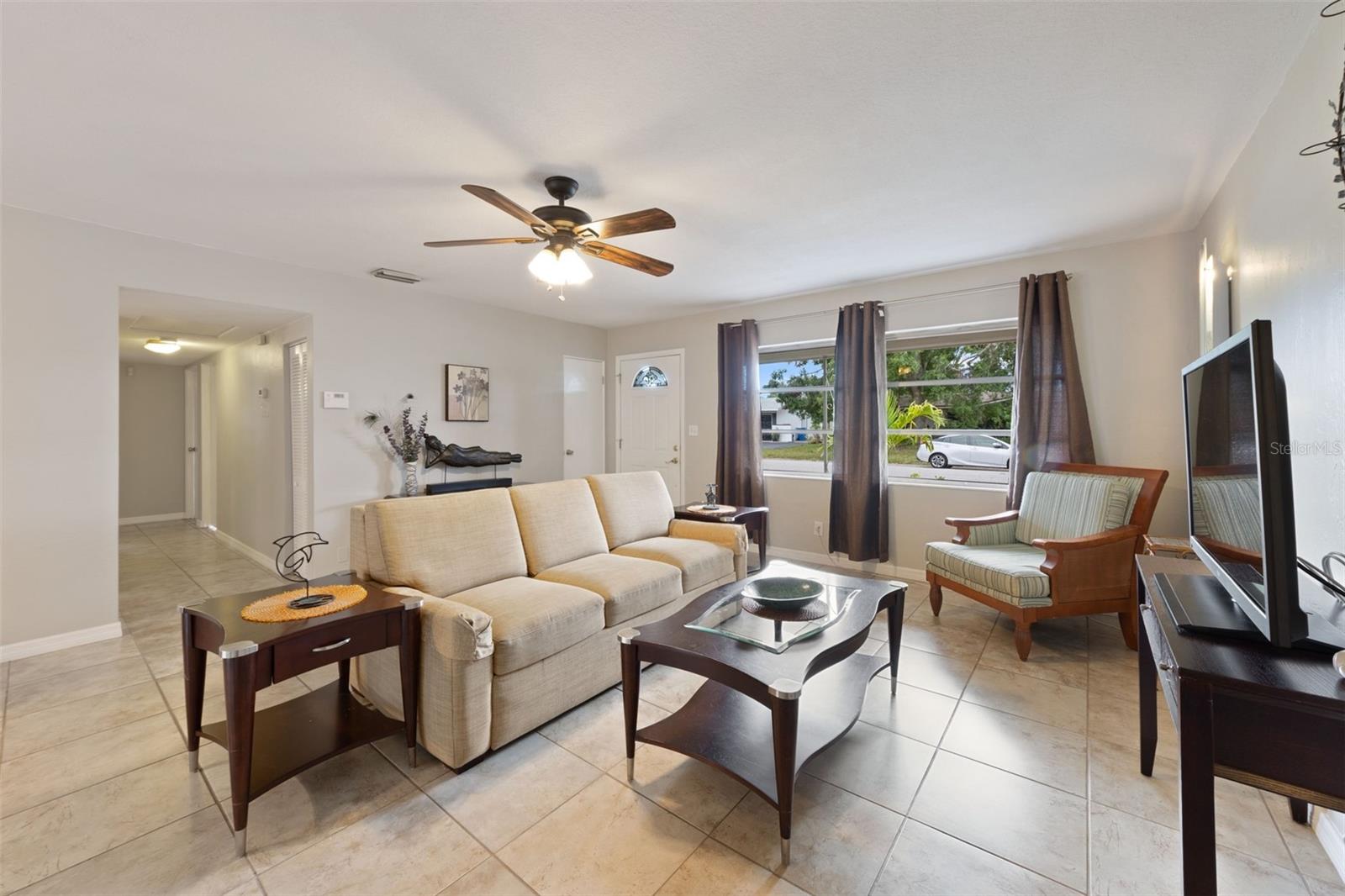 Image 4 of 47 For 5561 24th Terrace N