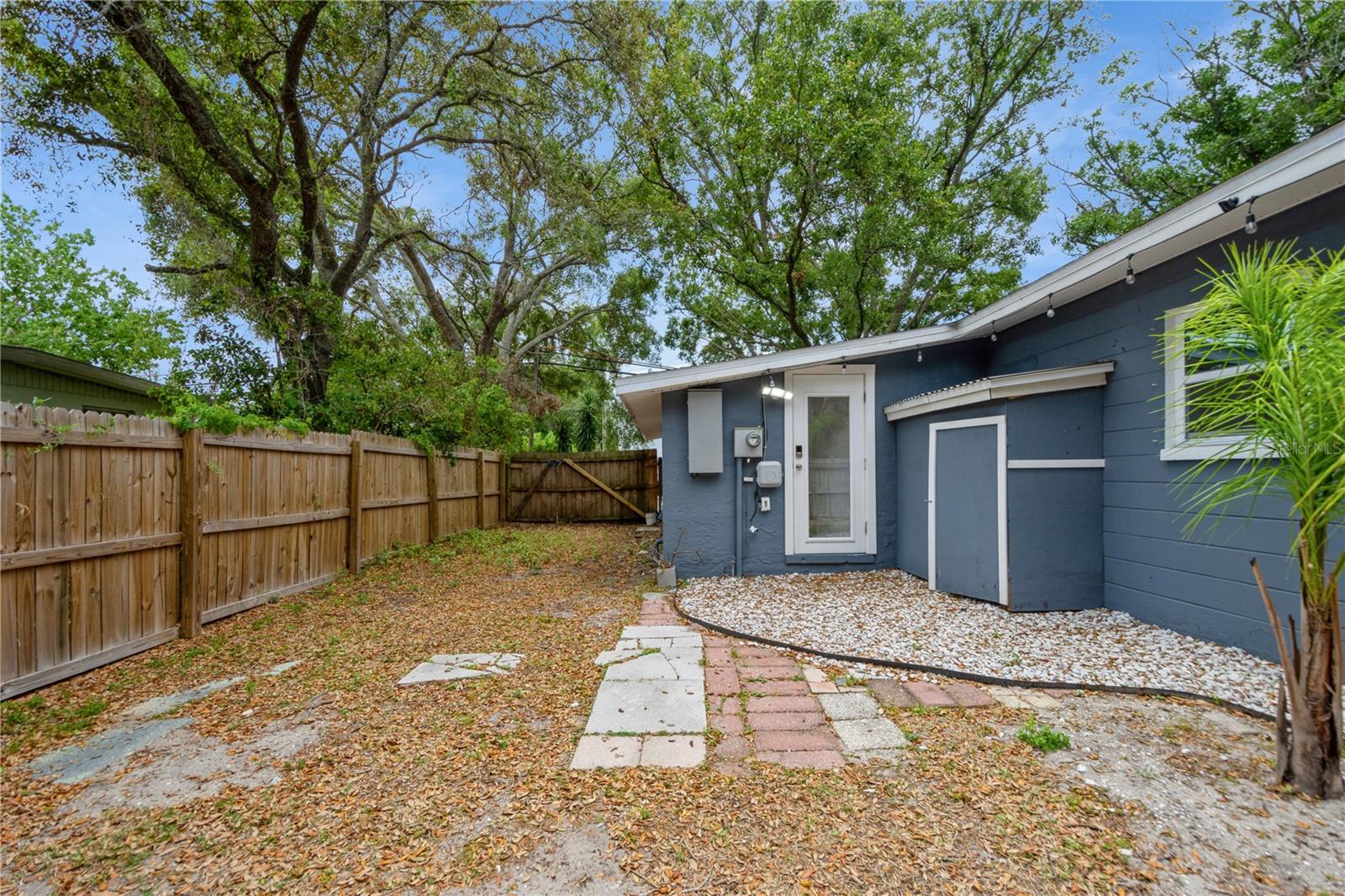Listing photo id 30 for 6225 76th Avenue N