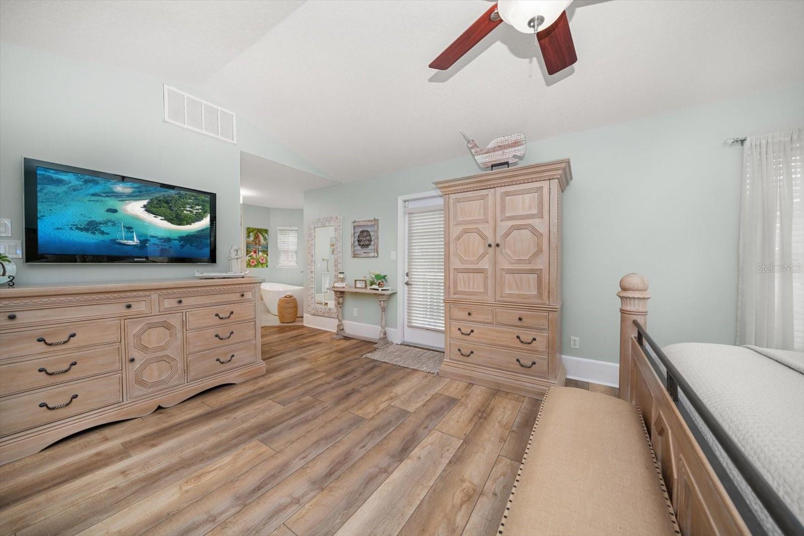Image 20 of 46 For 7672 140th Street