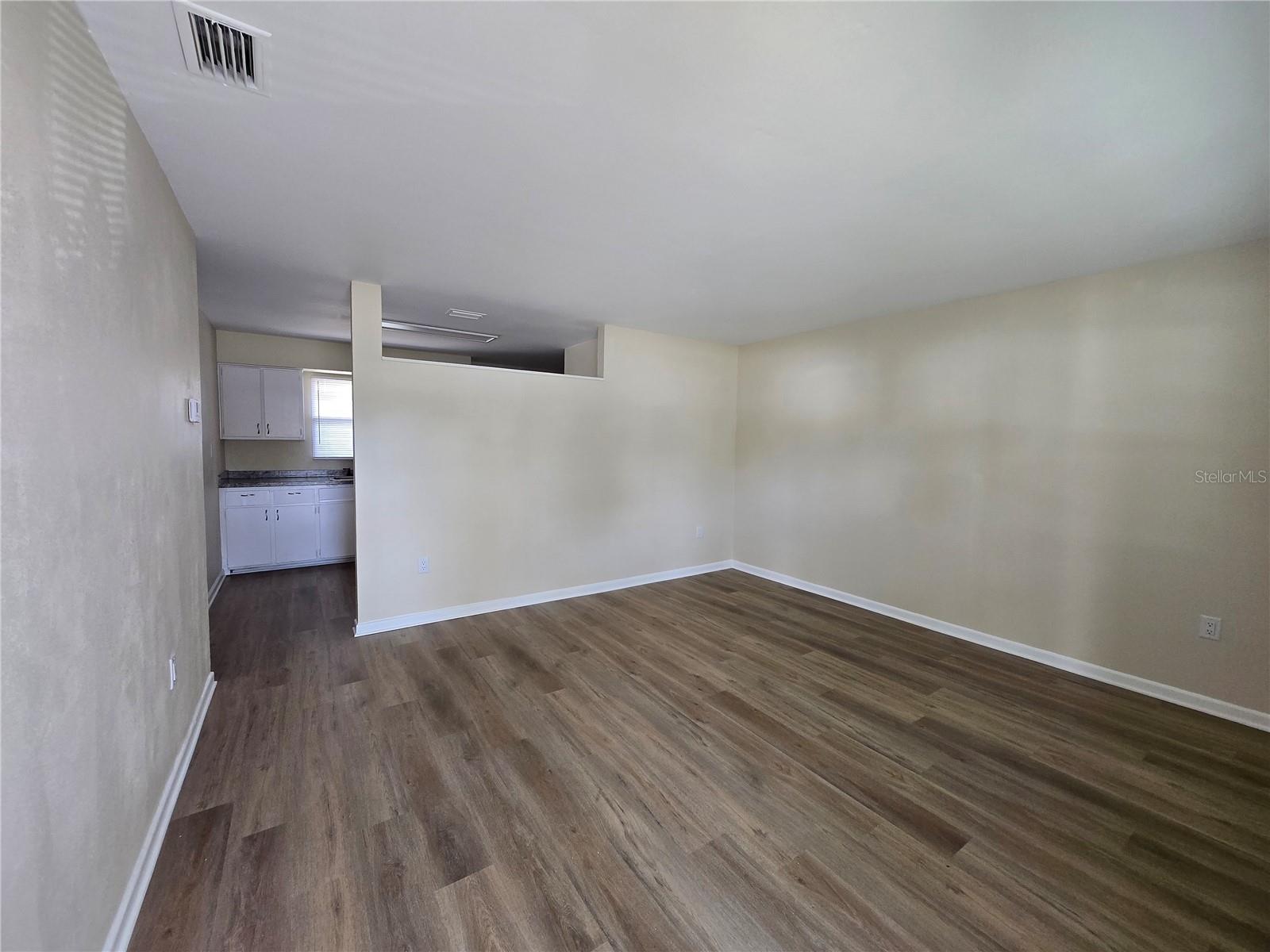Image 2 of 11 For 3119 Oaklawn Avenue