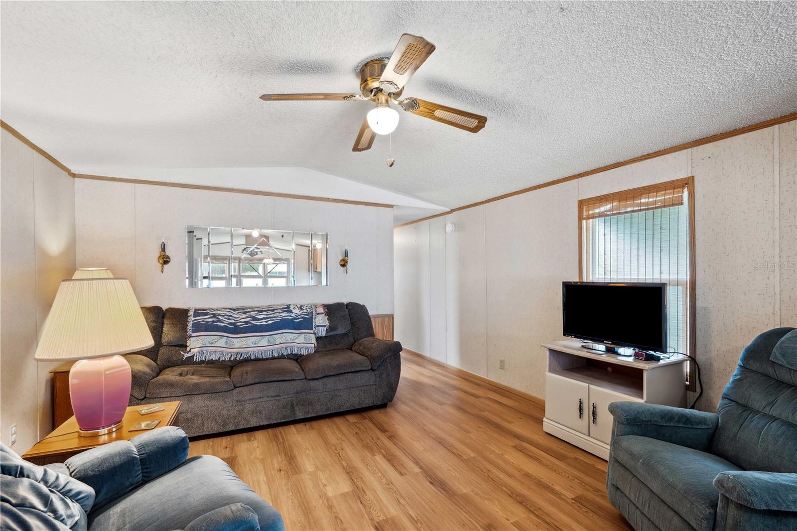 Image 9 of 57 For 5428 Joyce Street