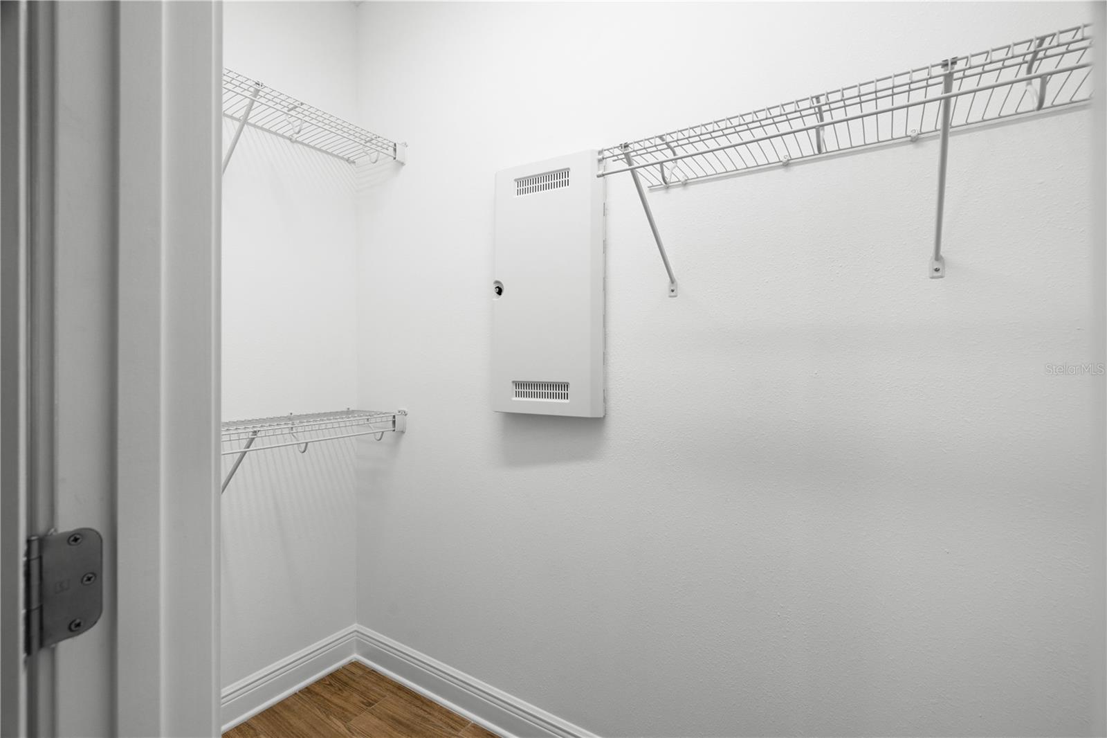 Image 16 of 26 For 930 57th Avenue N